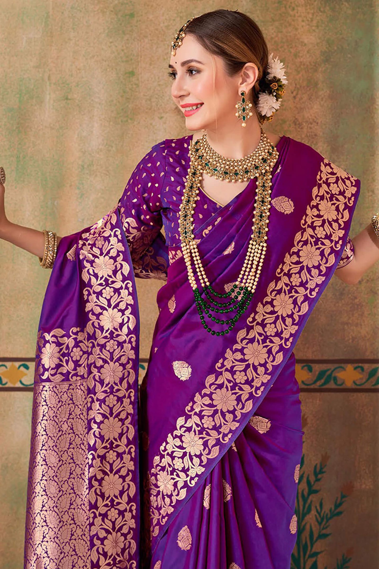 Evanescent Purple Soft Banarasi Silk Saree With Surreptitious Blouse Piece