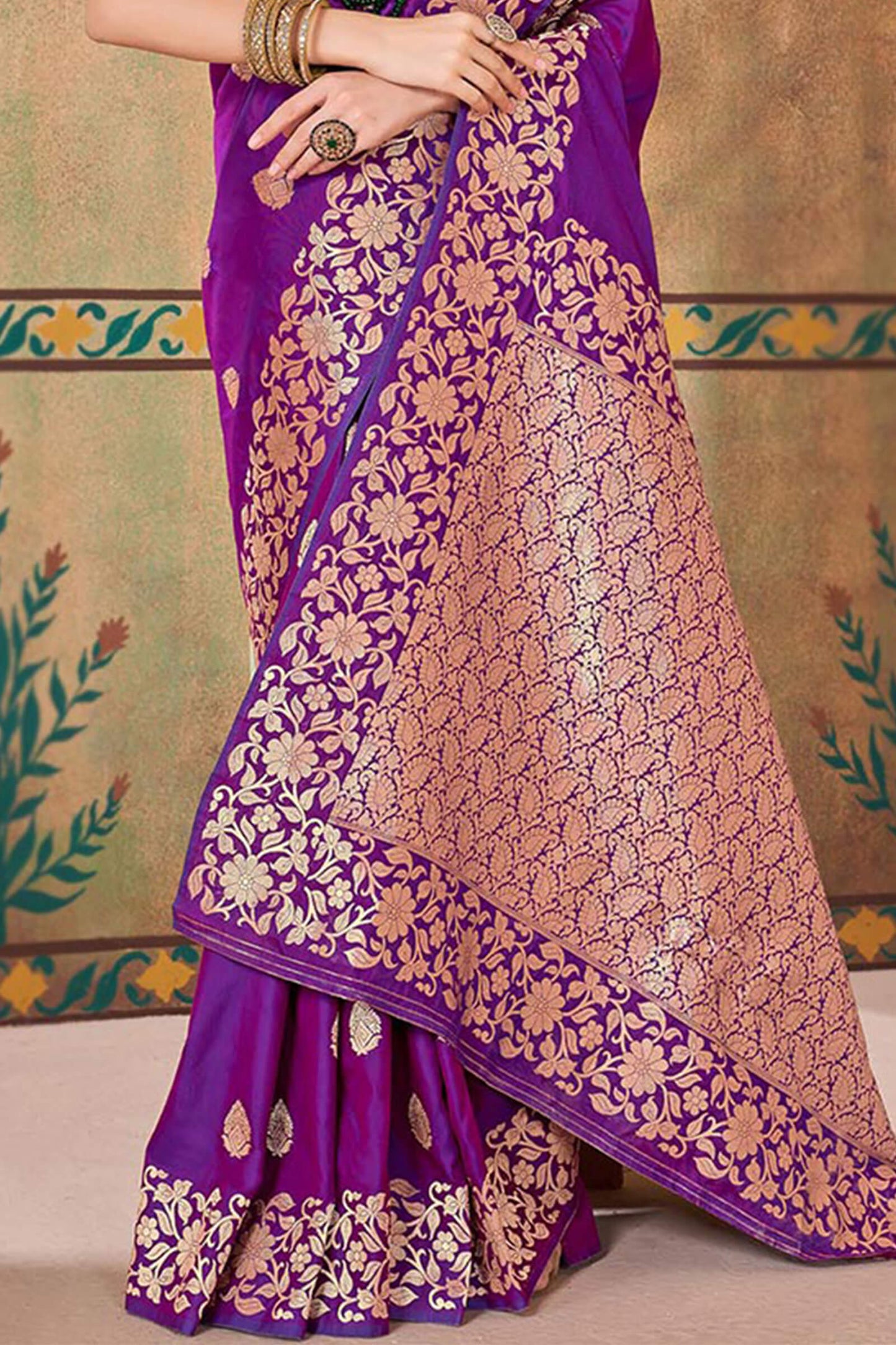 Evanescent Purple Soft Banarasi Silk Saree With Surreptitious Blouse Piece