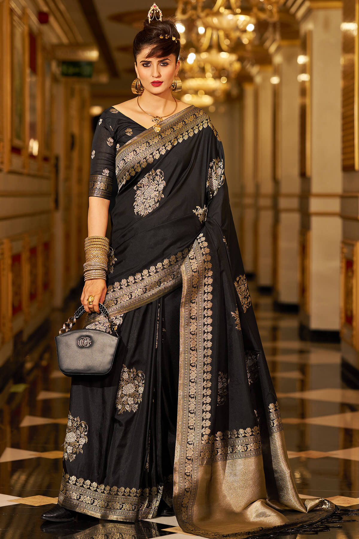 Susurrous Black Pure Zari Weaving Banarasi Silk Saree With Lassitude Blouse Piece