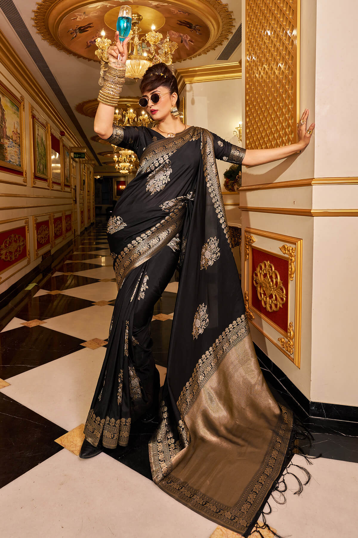 Susurrous Black Pure Zari Weaving Banarasi Silk Saree With Lassitude Blouse Piece
