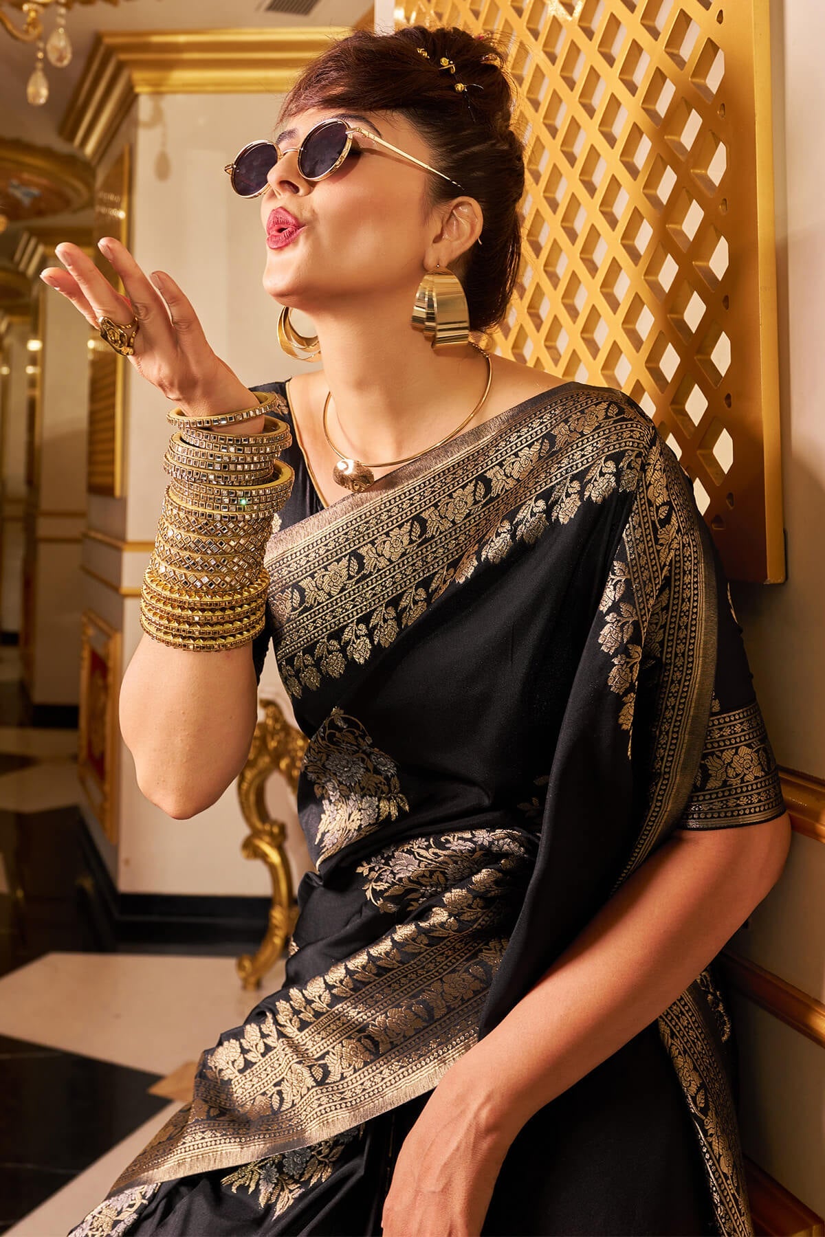 Susurrous Black Pure Zari Weaving Banarasi Silk Saree With Lassitude Blouse Piece