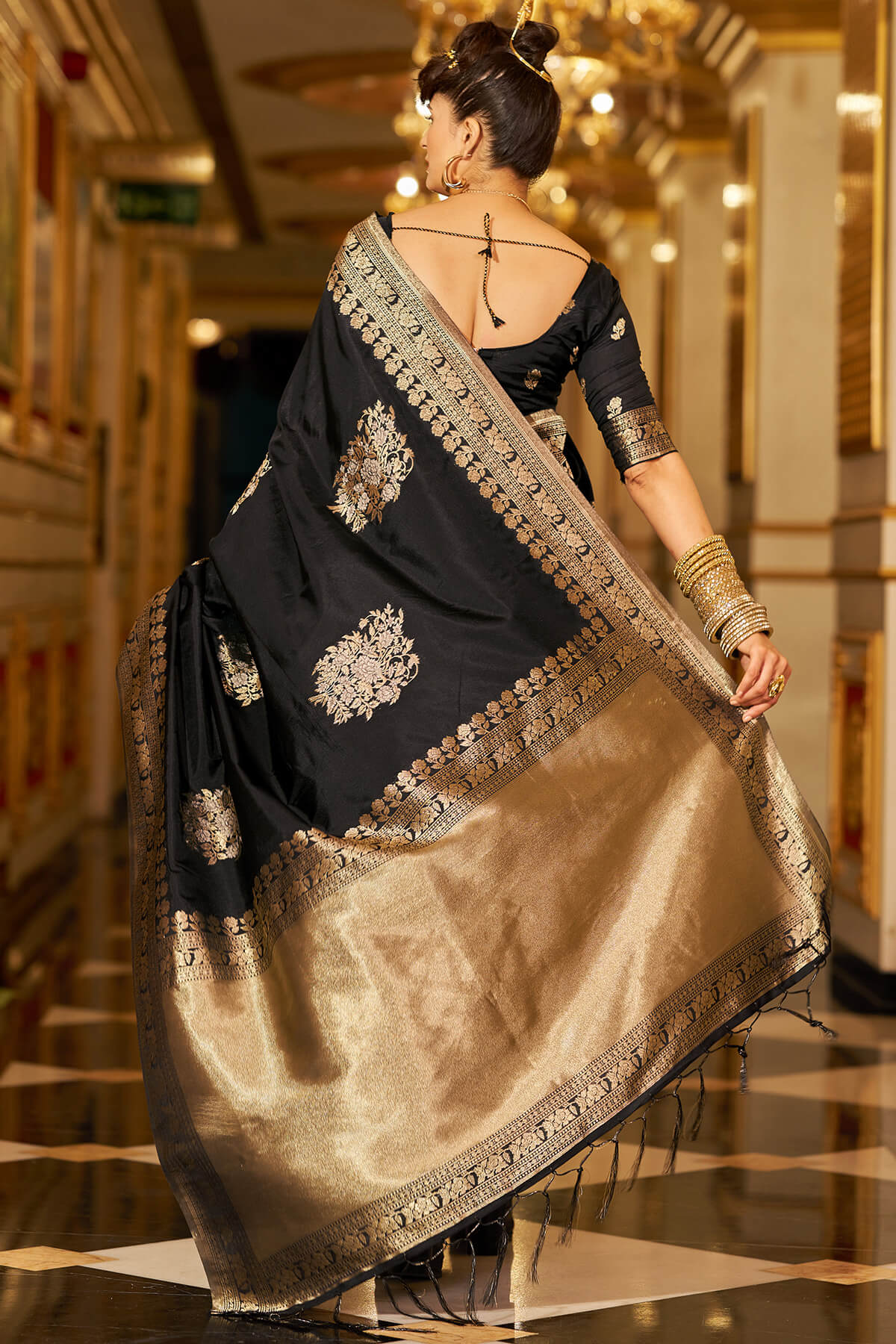 Susurrous Black Pure Zari Weaving Banarasi Silk Saree With Lassitude Blouse Piece