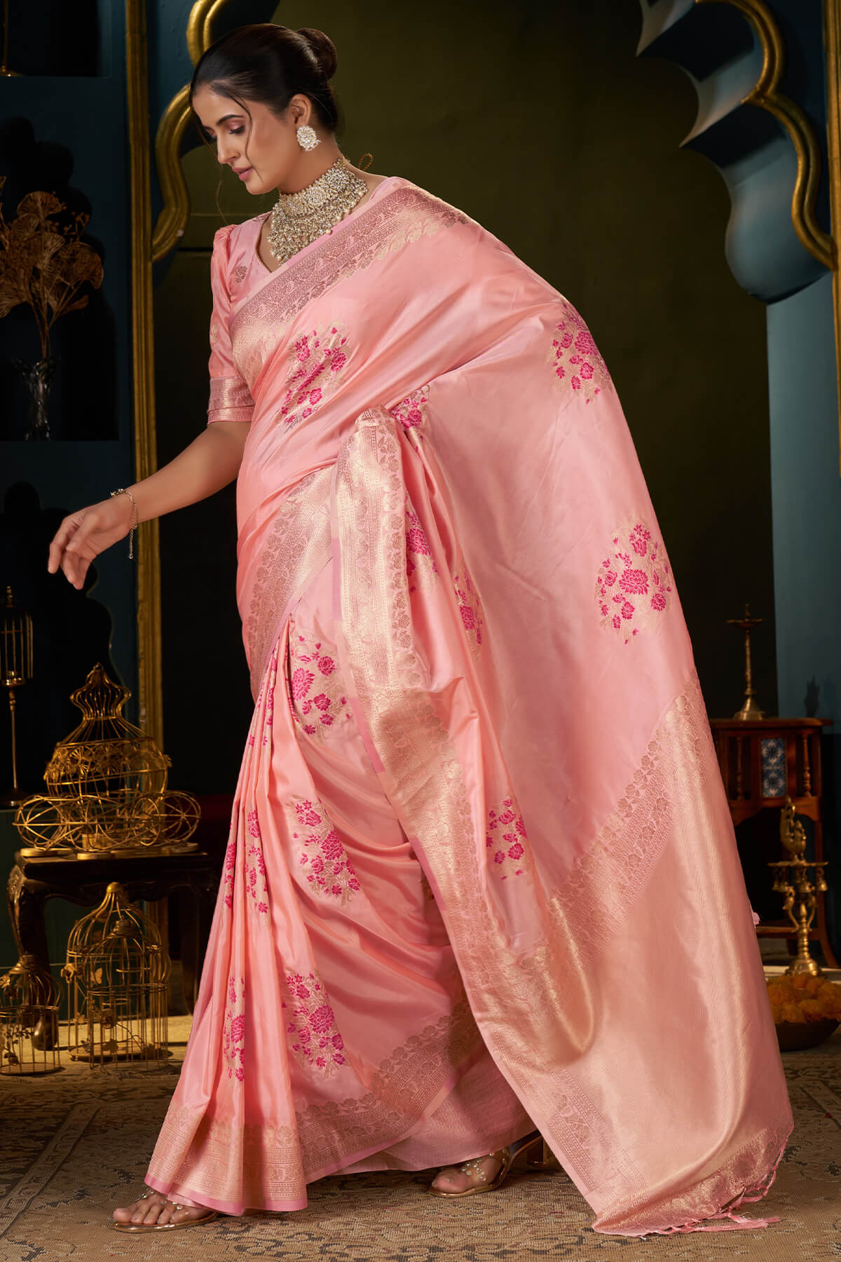 Embellished Peach Pure Zari Weaving Banarasi Silk Saree With Embrocation Blouse Piece