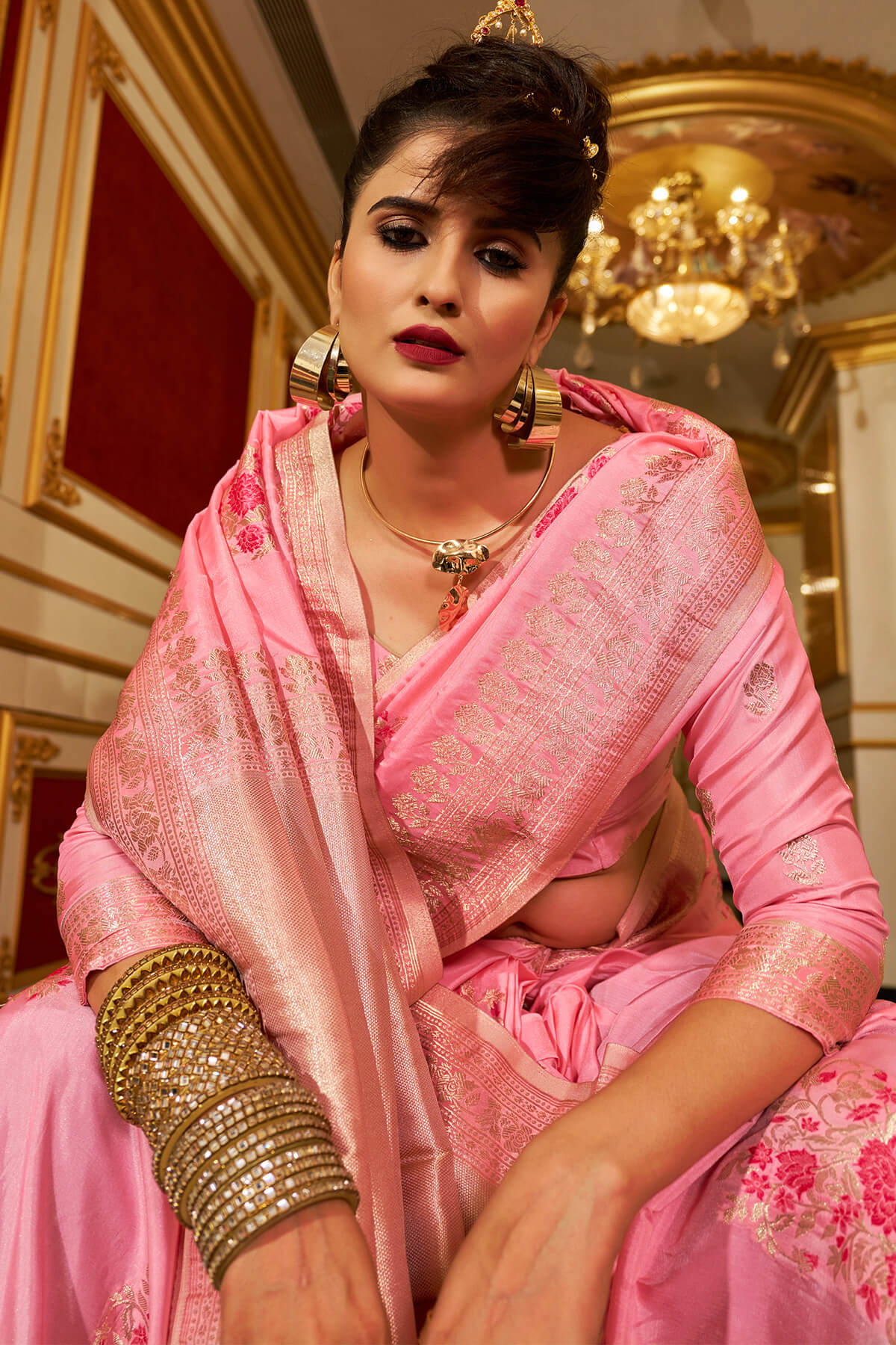 Glowing Pink Pure Zari Weaving Banarasi Silk Saree With Ineffable Blouse Piece