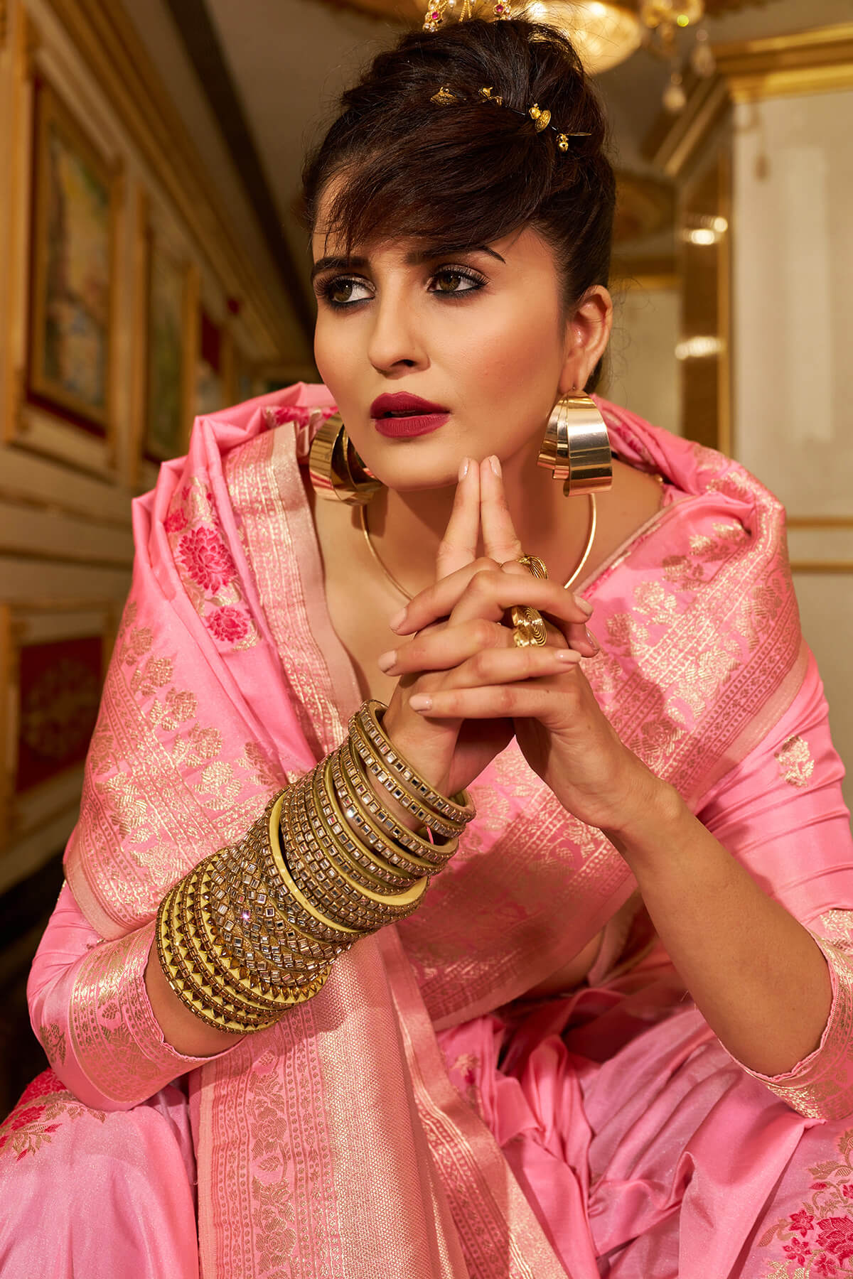Glowing Pink Pure Zari Weaving Banarasi Silk Saree With Ineffable Blouse Piece