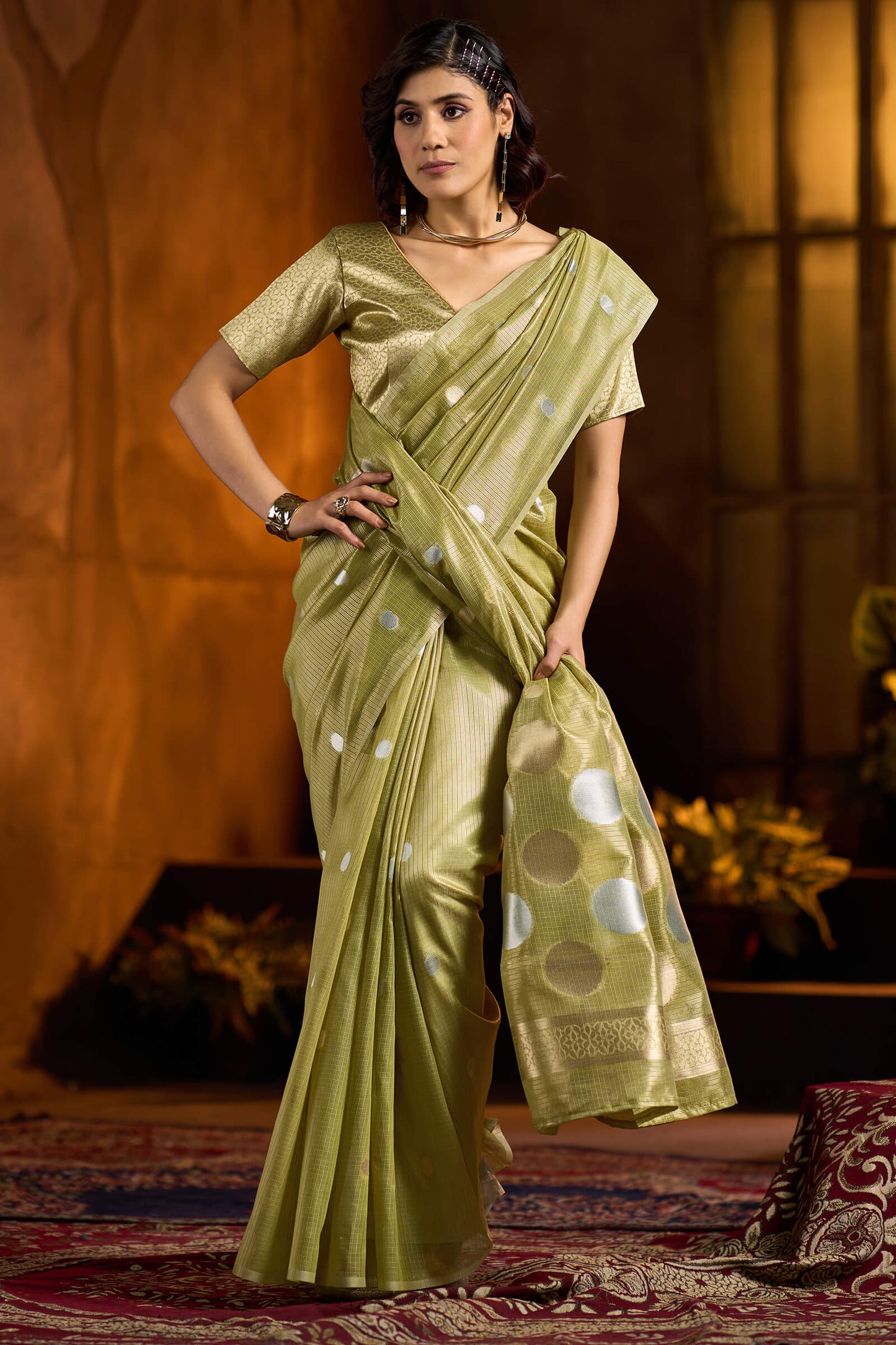 Chatoyant Green Soft Banarasi Tissue Silk Saree With Winsome Blouse Piece