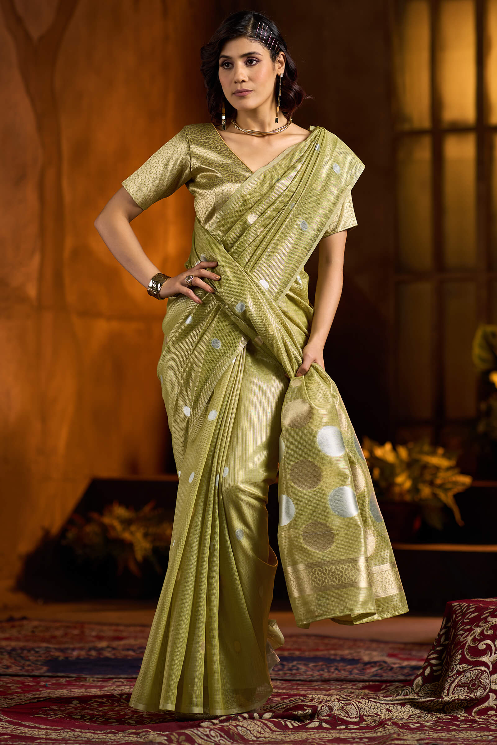 Chatoyant Green Soft Banarasi Tissue Silk Saree With Winsome Blouse Piece