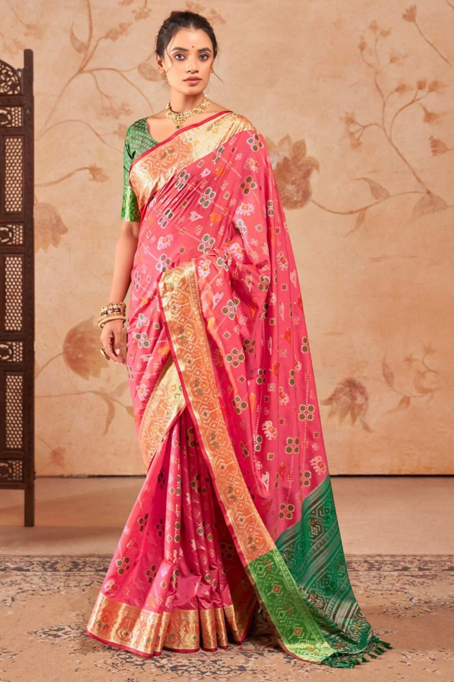 Resonant Pink Patola Silk Saree with Excellent Blouse Piece