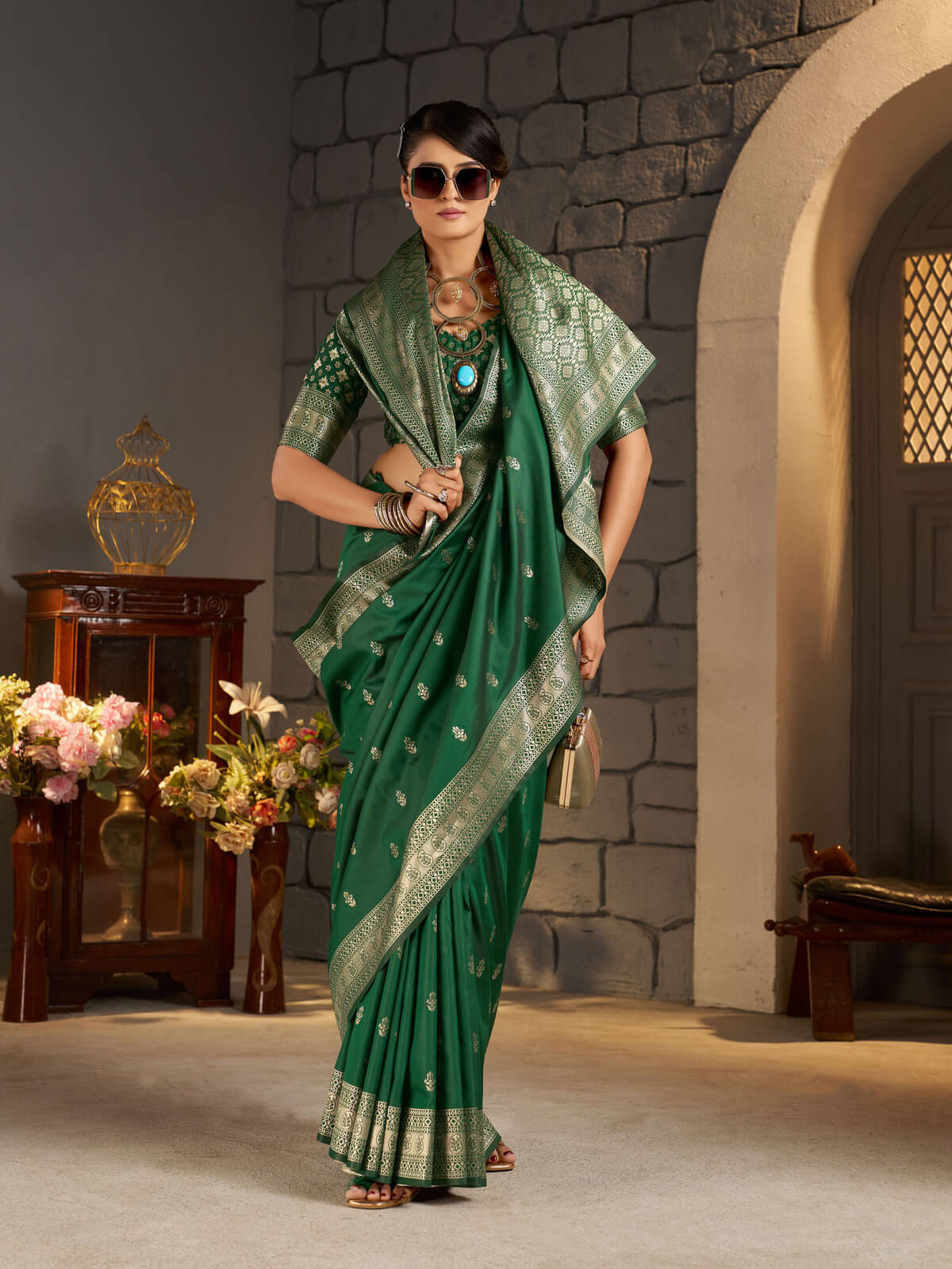 Capricious Dark Green Banarasi Silk Saree With Glamorous Blouse Piece