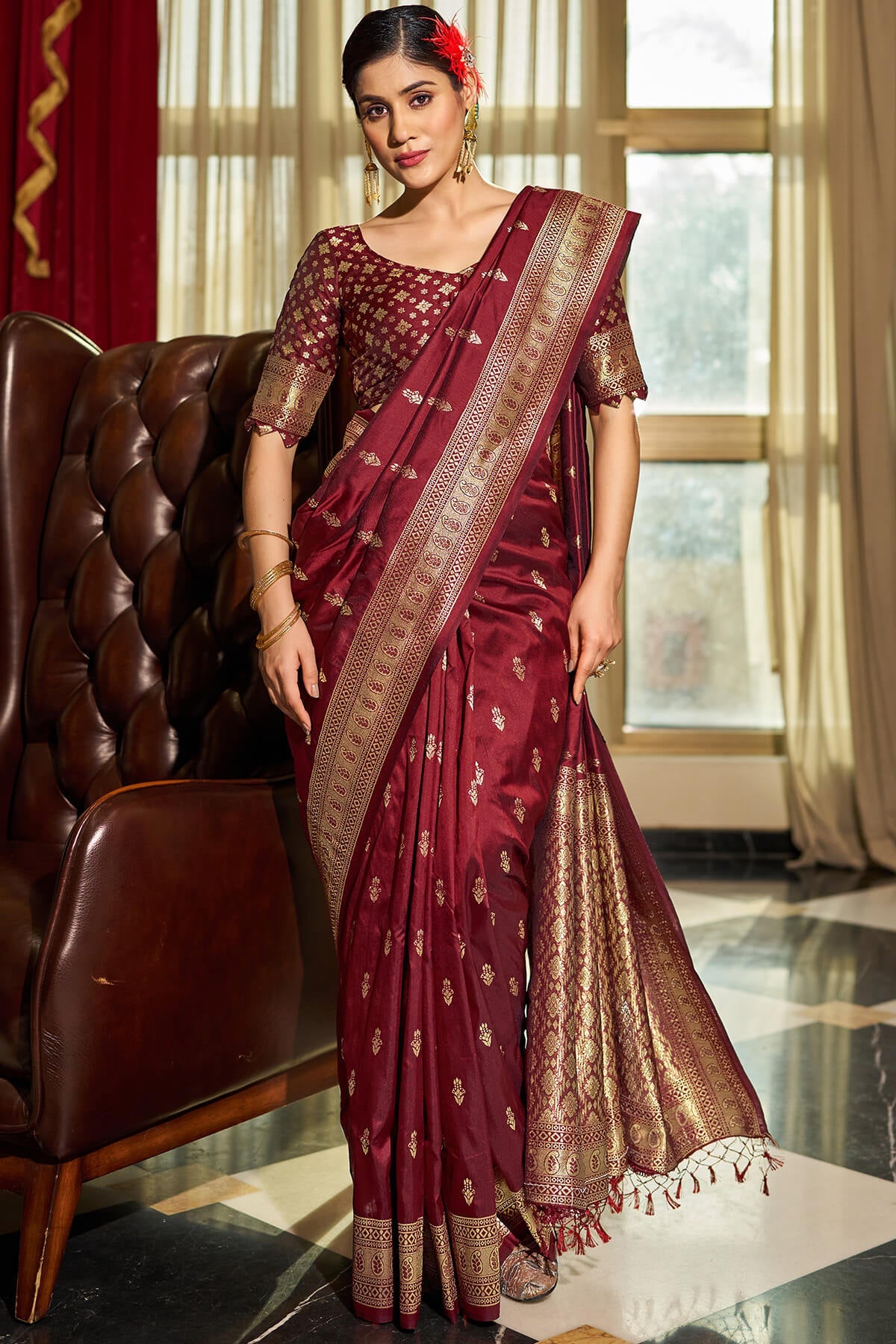 Eclat Maroon Pure Zari Weaving Banarasi Silk Saree With Fragrant Blouse Piece
