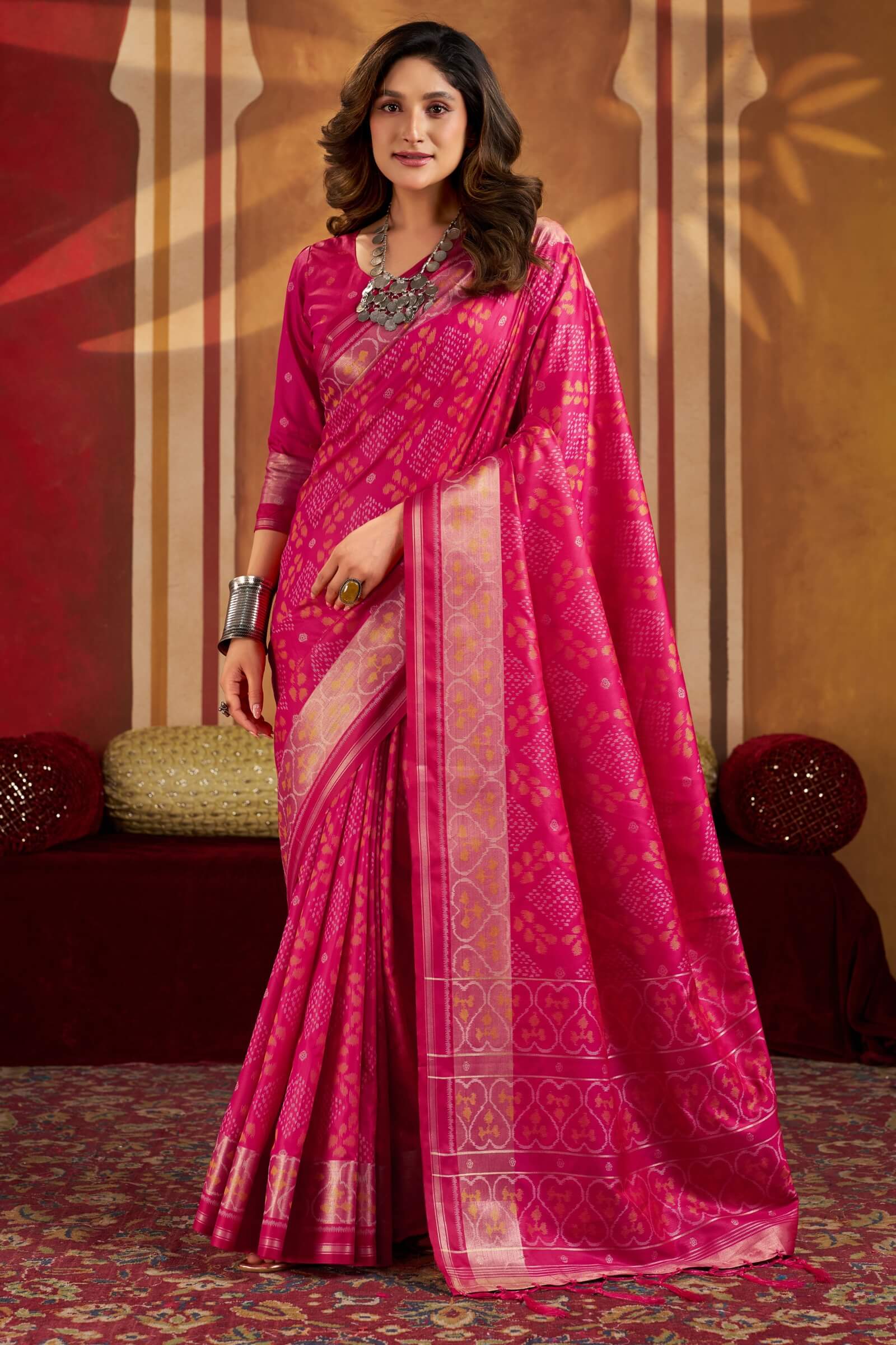 Sizzling Dark Pink Patola Silk Saree with Quixotic Blouse Piece