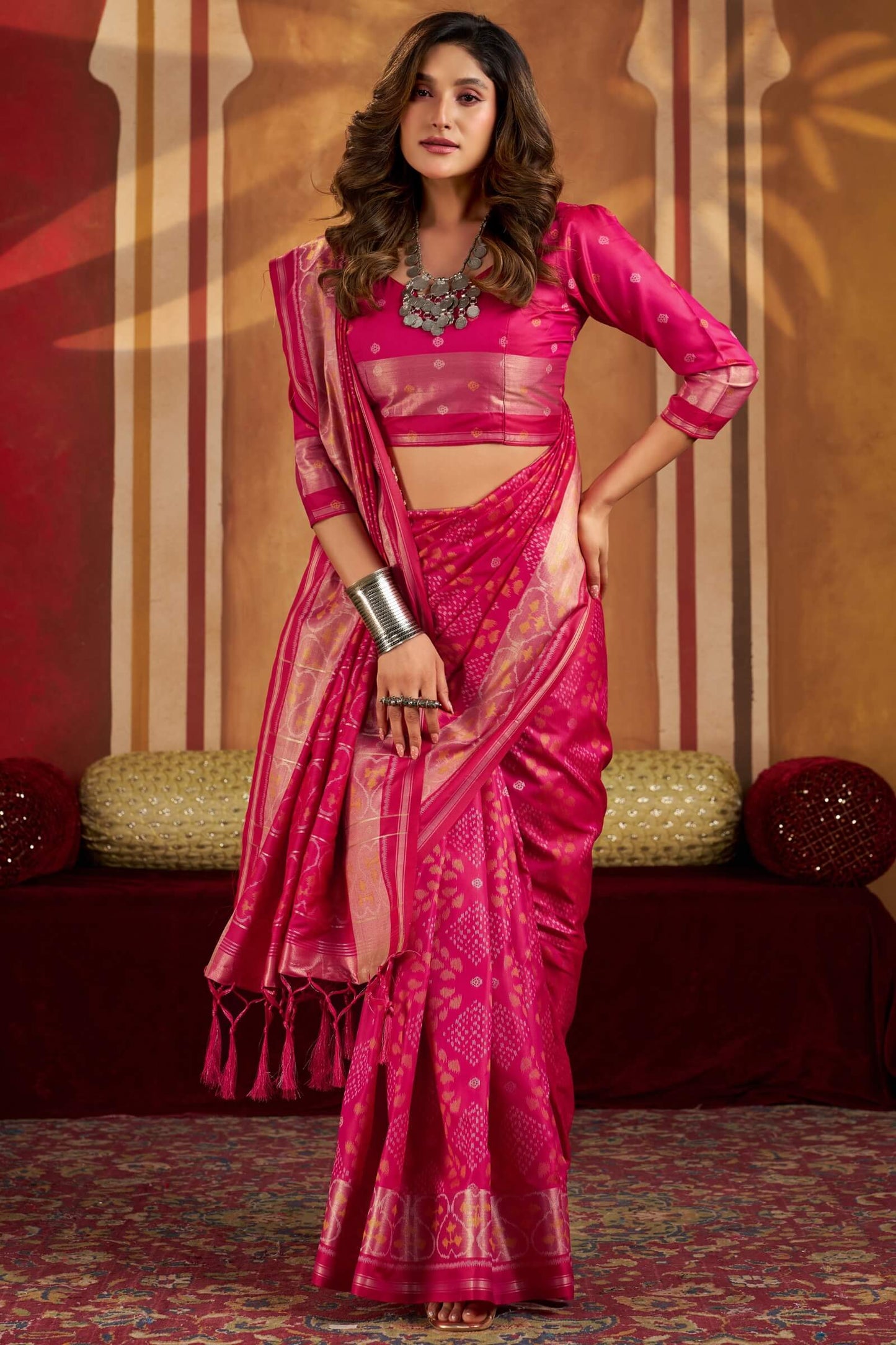 Sizzling Dark Pink Patola Silk Saree with Quixotic Blouse Piece