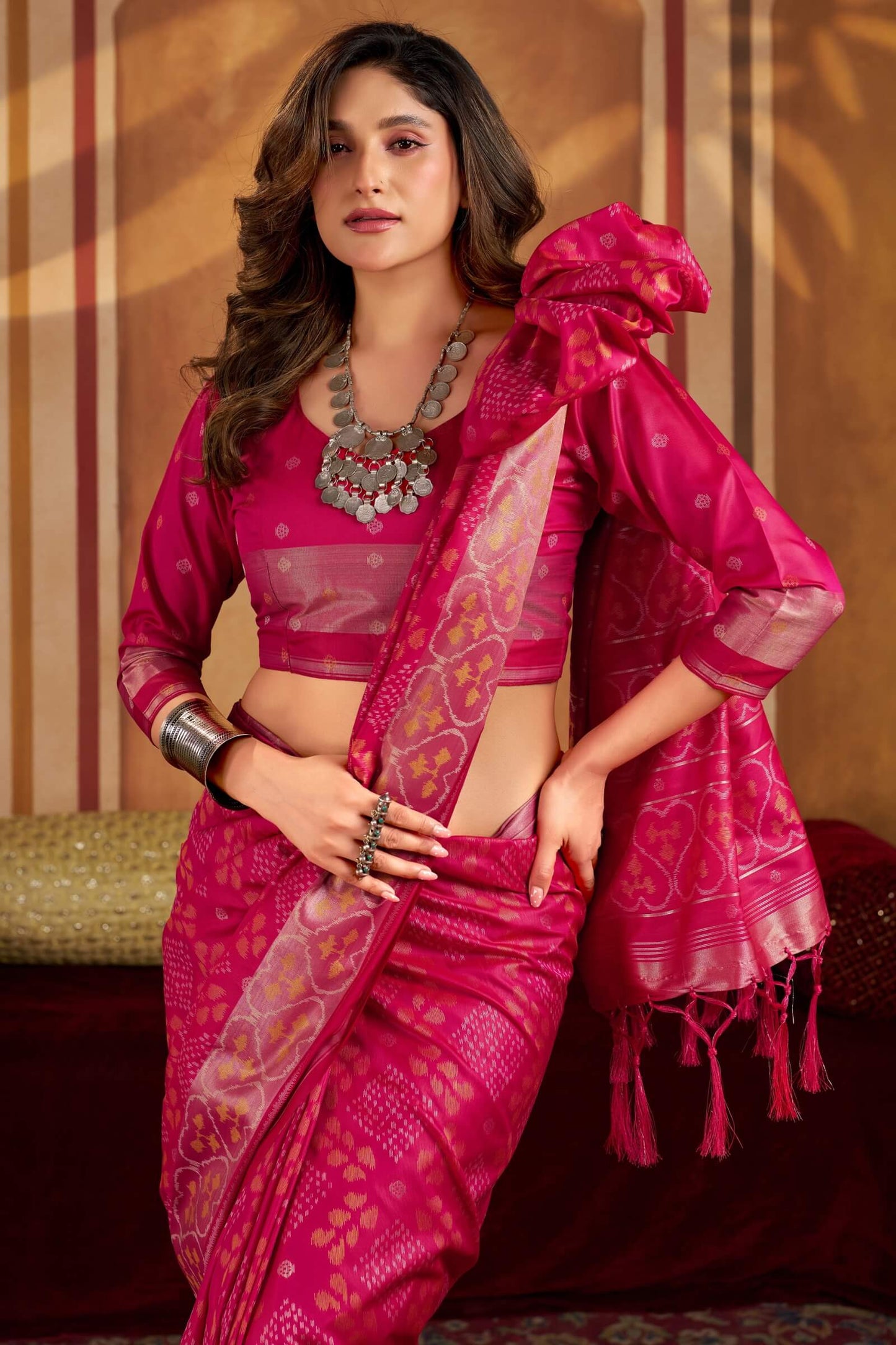 Sizzling Dark Pink Patola Silk Saree with Quixotic Blouse Piece