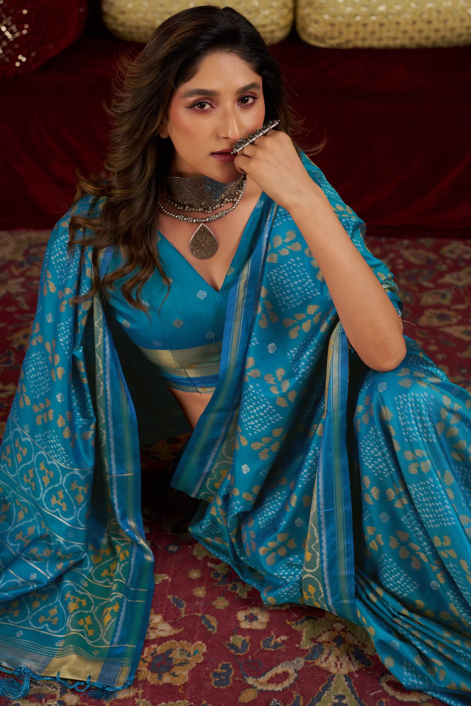 Transcendent Firozi Patola Silk Saree with Elegant Blouse Piece