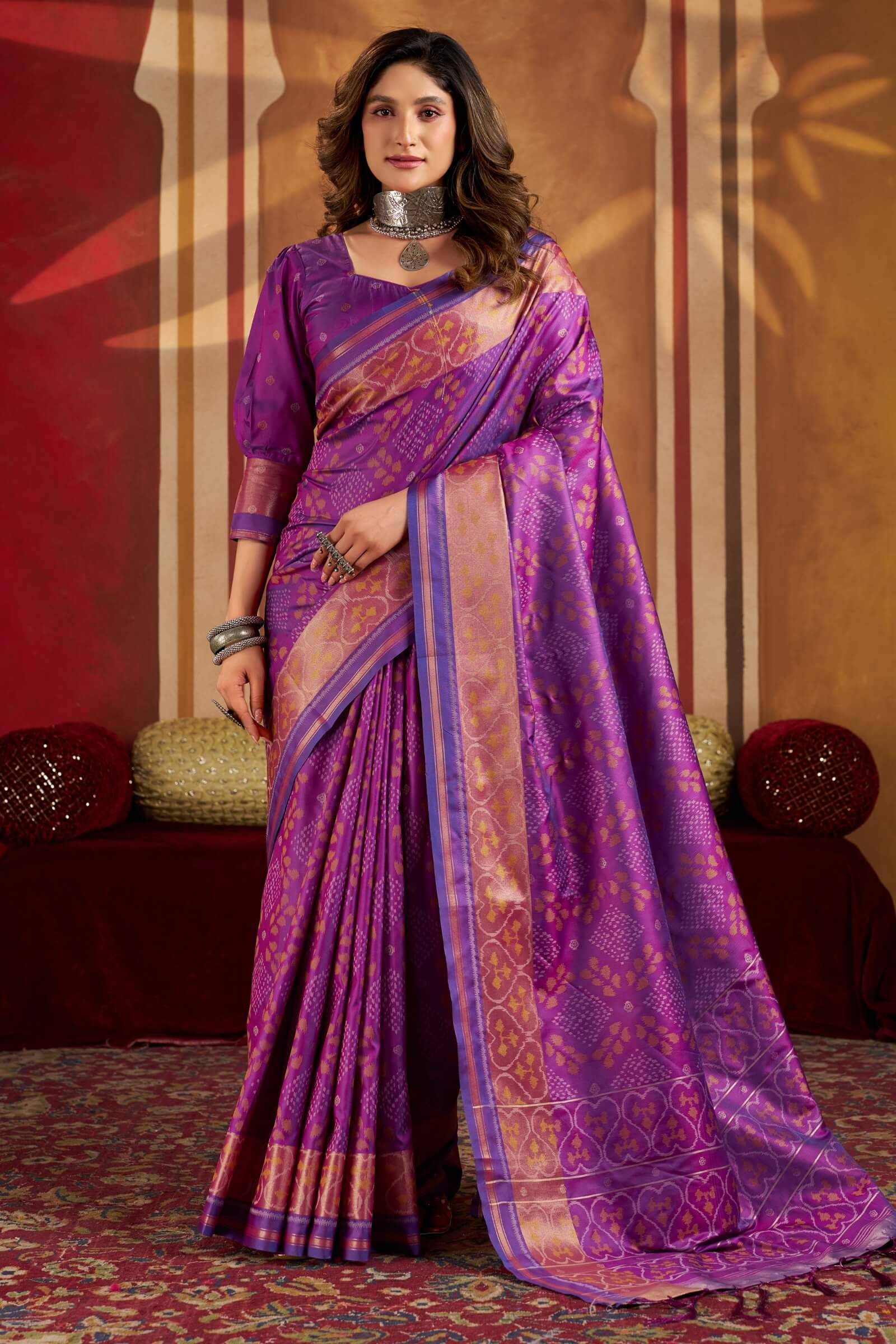 Delectable Purple Patola Silk Saree with Adoring Blouse Piece