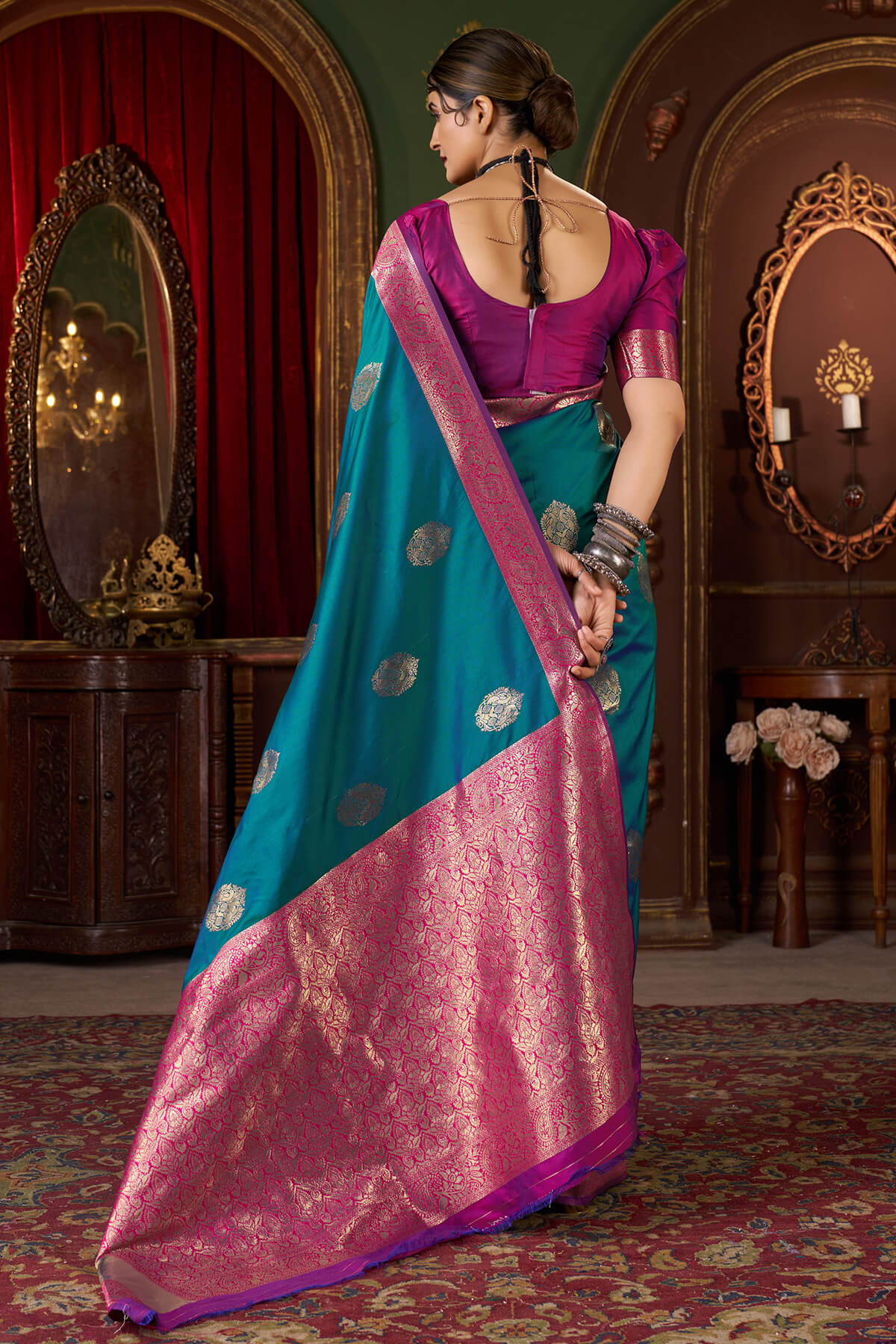 Engrossing Rama Pure Zari Weaving Banarasi Silk Saree With Symmetrical Blouse Piece