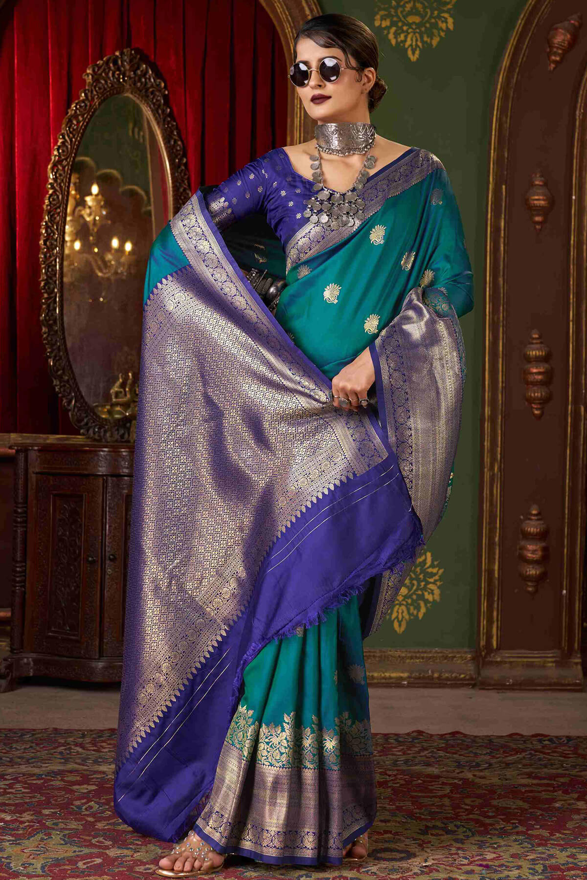 Charming Rama Pure Zari Weaving Banarasi Silk Saree With Panoply Blouse Piece