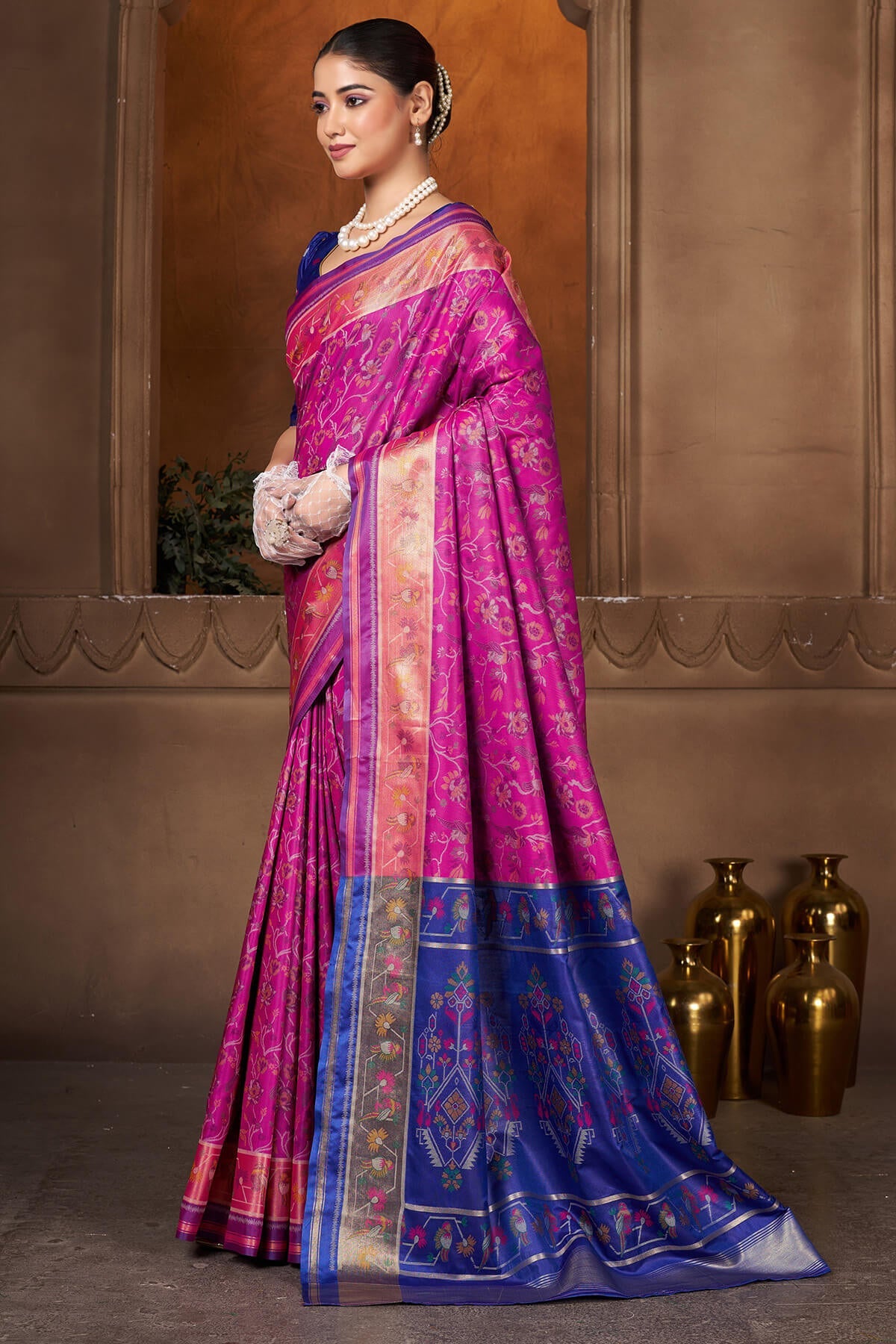 Breathtaking Magenta Paithani Silk Saree With Gossamer Blouse Piece
