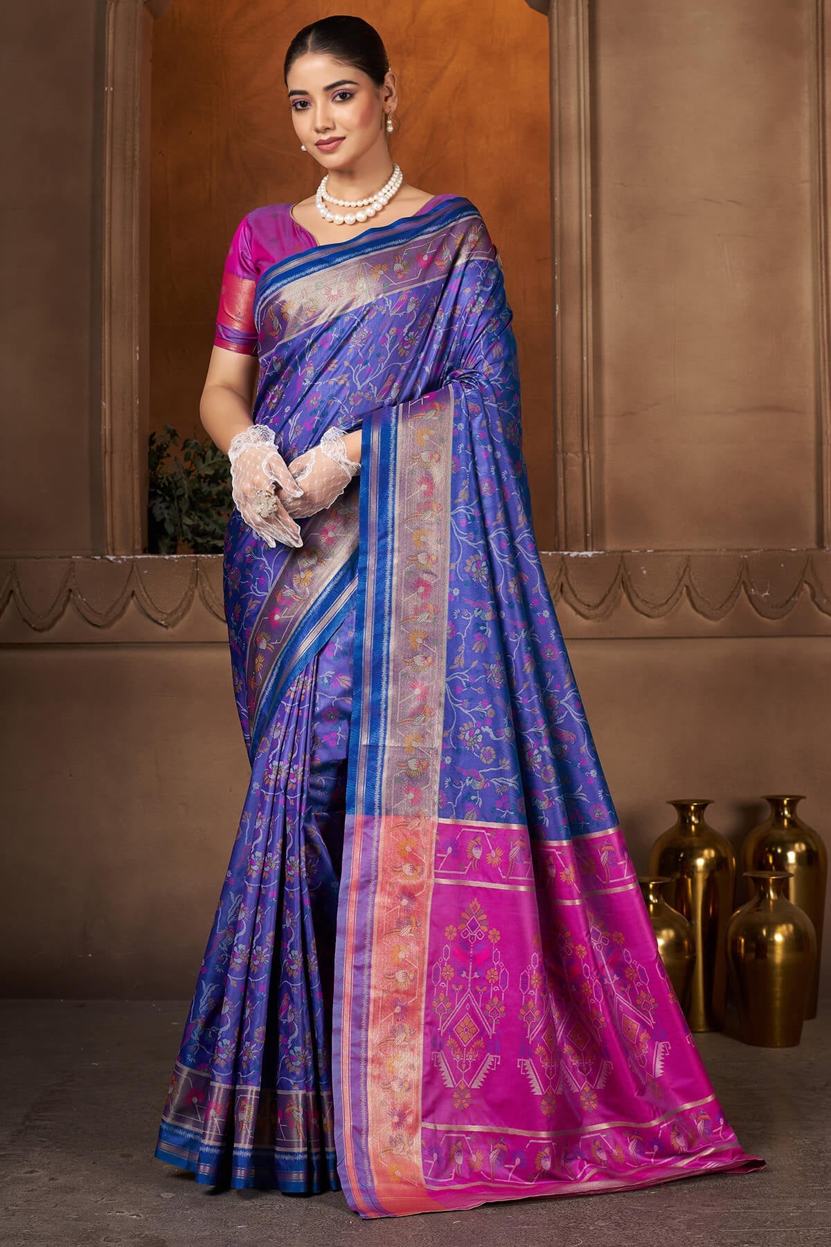 Capricious Navy Blue Paithani Silk Saree With Opulent Blouse Piece
