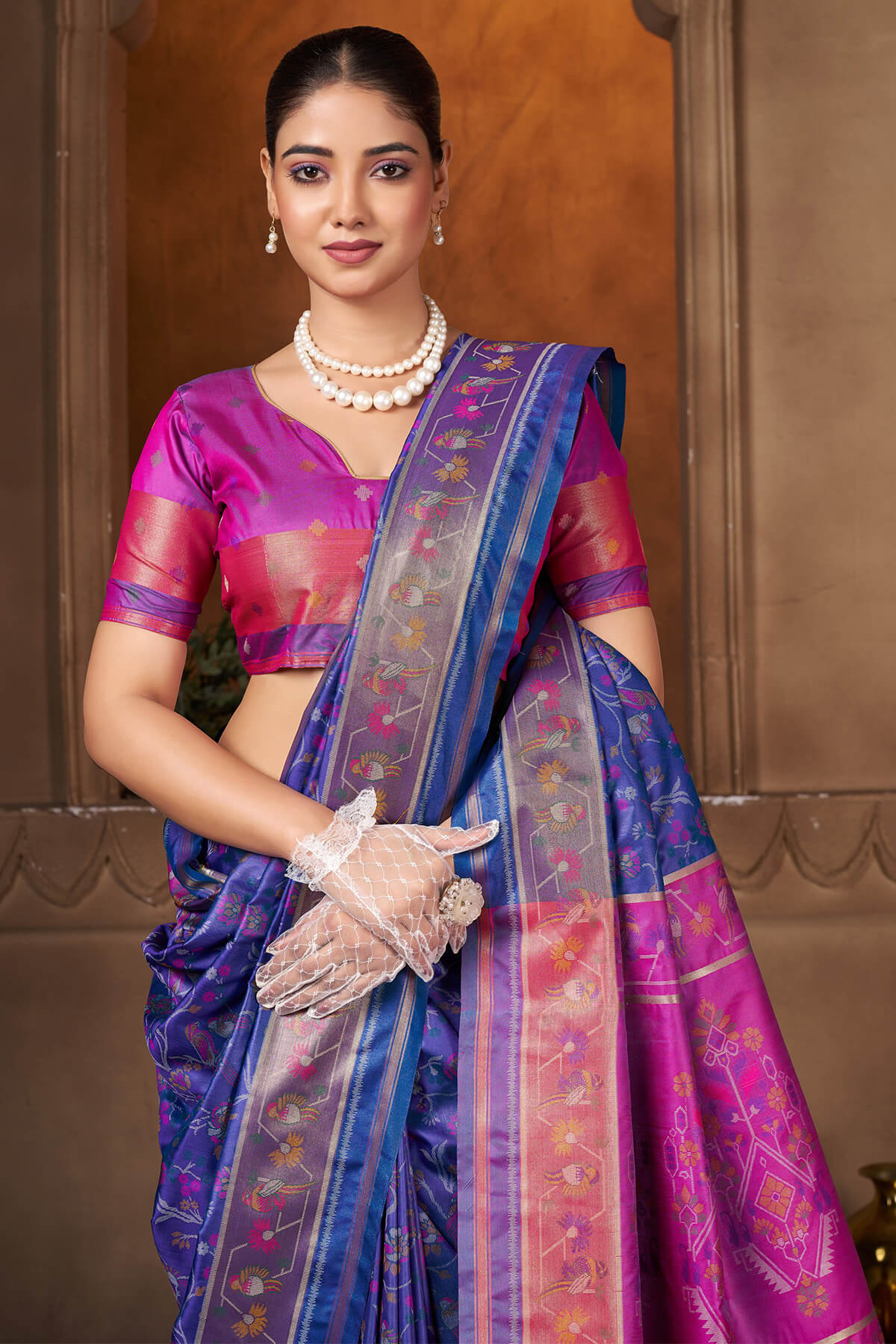 Capricious Navy Blue Paithani Silk Saree With Opulent Blouse Piece