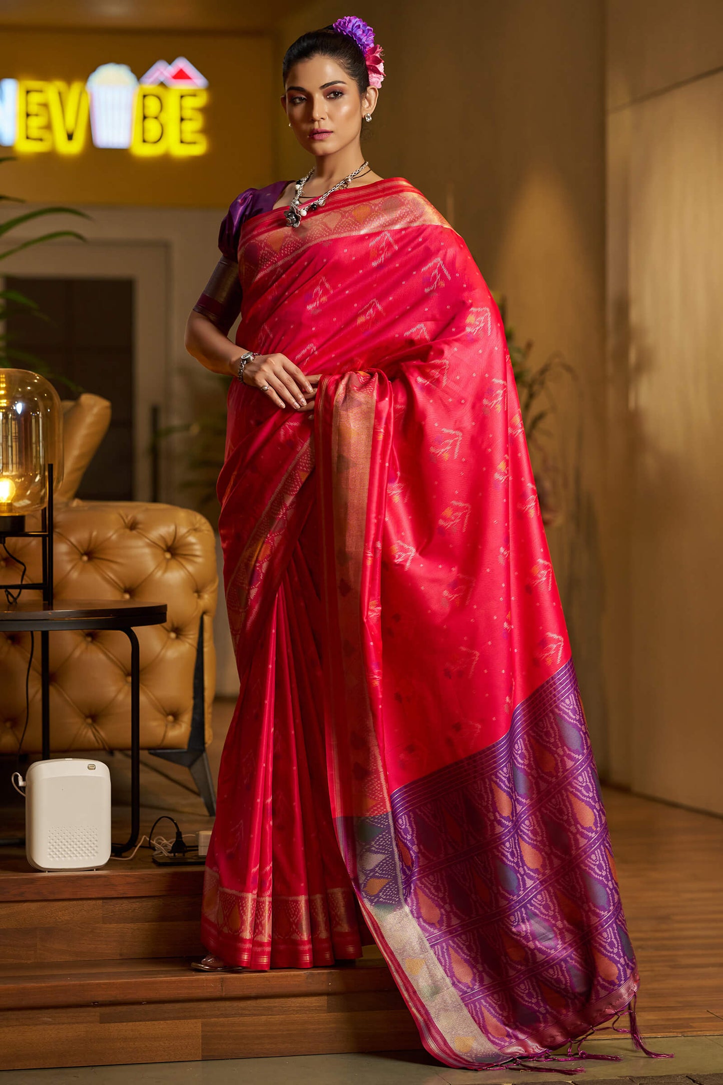 Mesmerising Dark Pink Pure Zari Weaving Banarasi Silk Saree With Enigmatic Blouse Piece