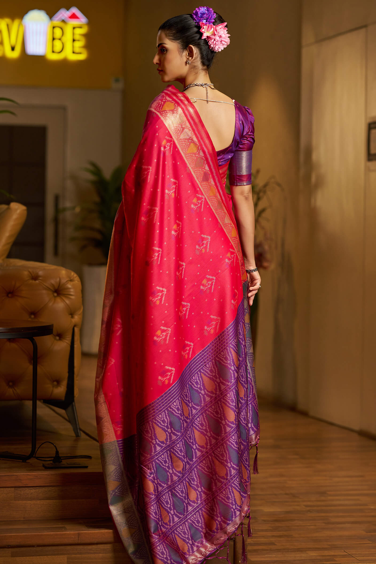 Mesmerising Dark Pink Pure Zari Weaving Banarasi Silk Saree With Enigmatic Blouse Piece