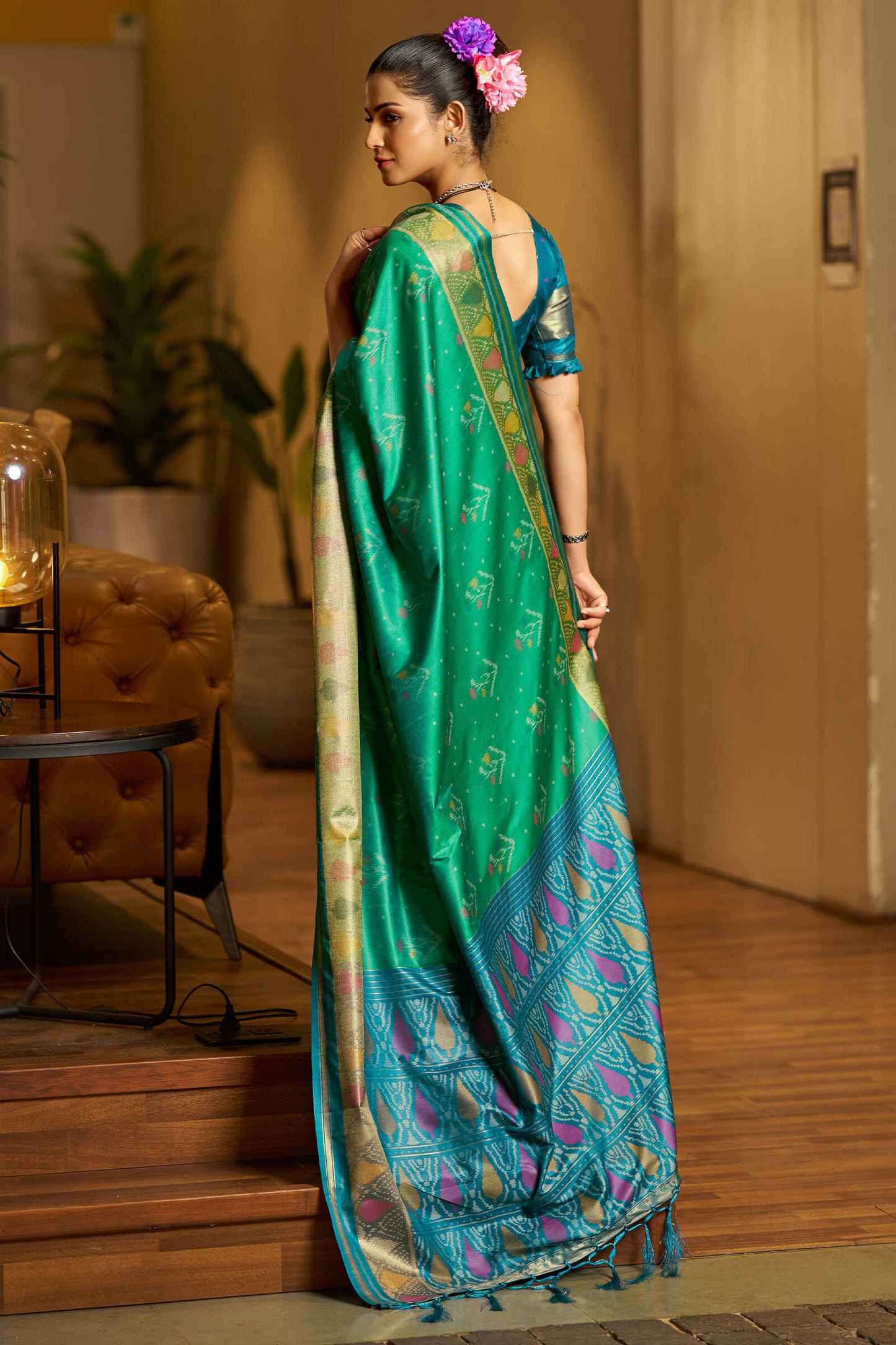 Ratatouille Green Pure Zari Weaving Banarasi Silk Saree With Snappy Blouse Piece