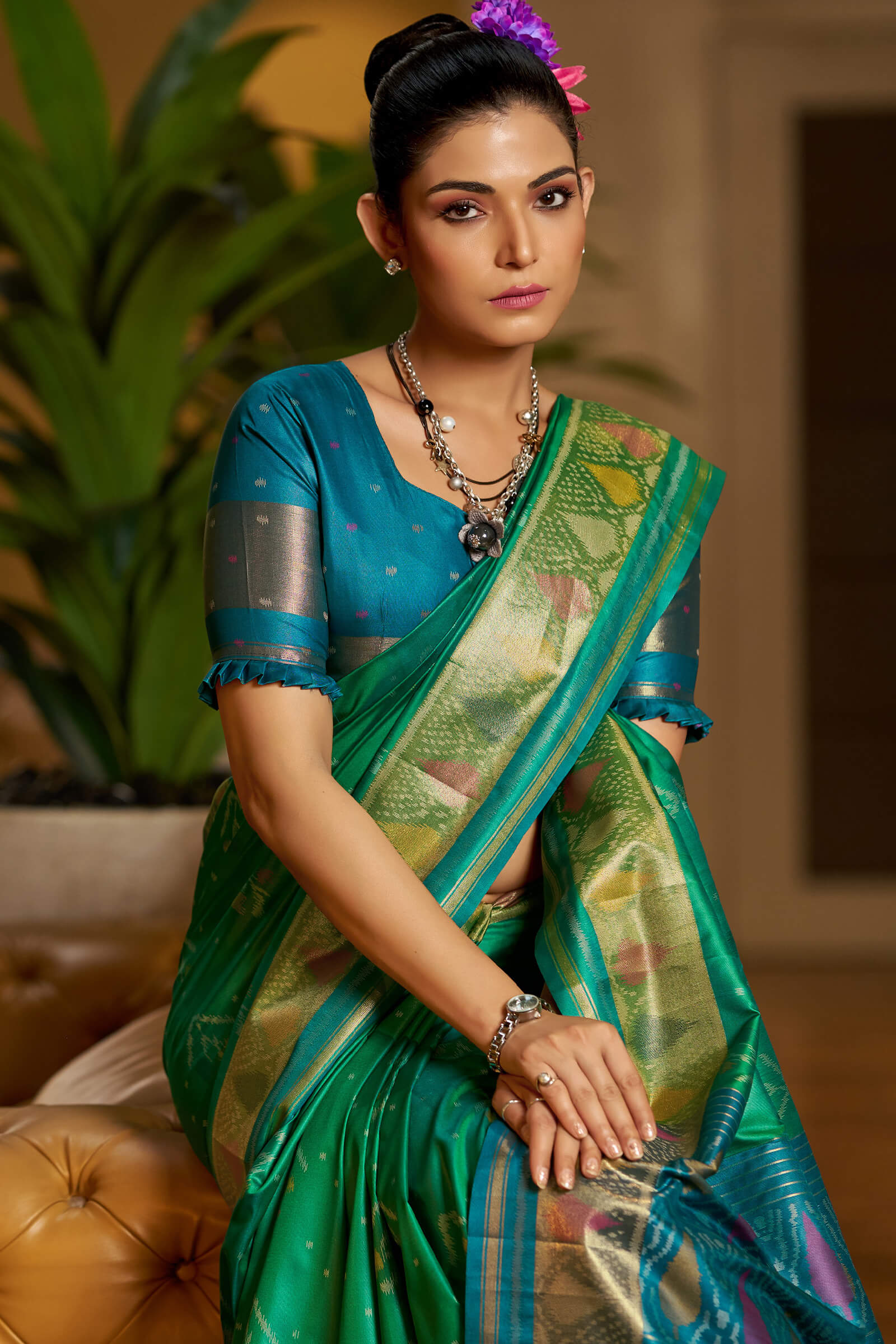 Ratatouille Green Pure Zari Weaving Banarasi Silk Saree With Snappy Blouse Piece