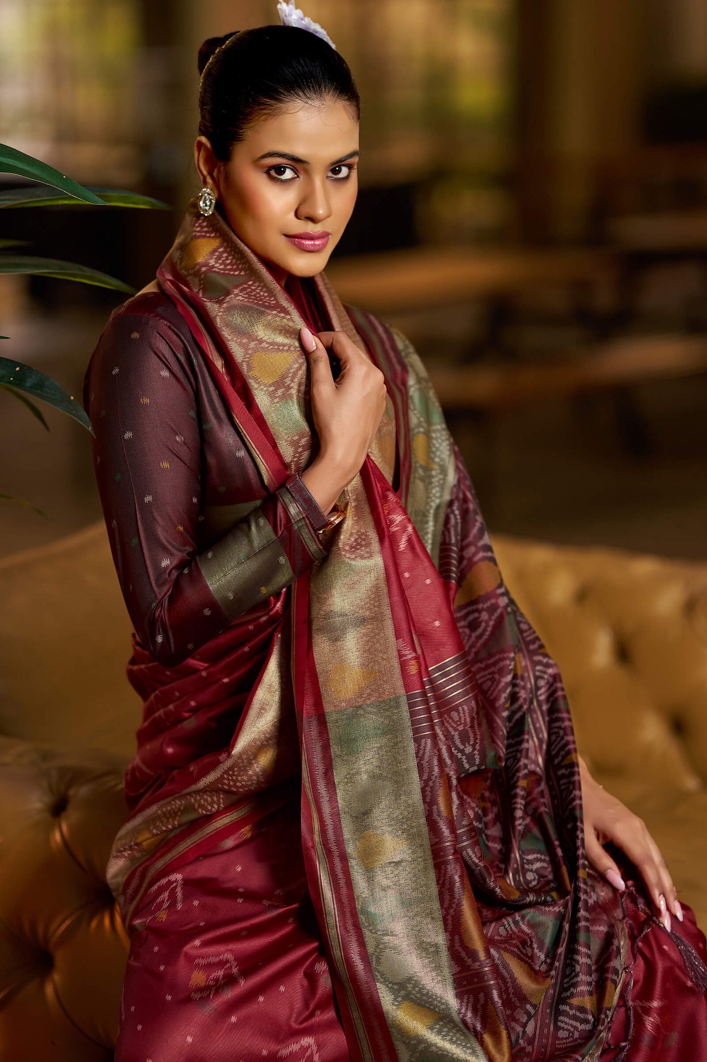 Stylish Maroon Pure Zari Weaving Banarasi Silk Saree With Surreptitious Blouse Piece