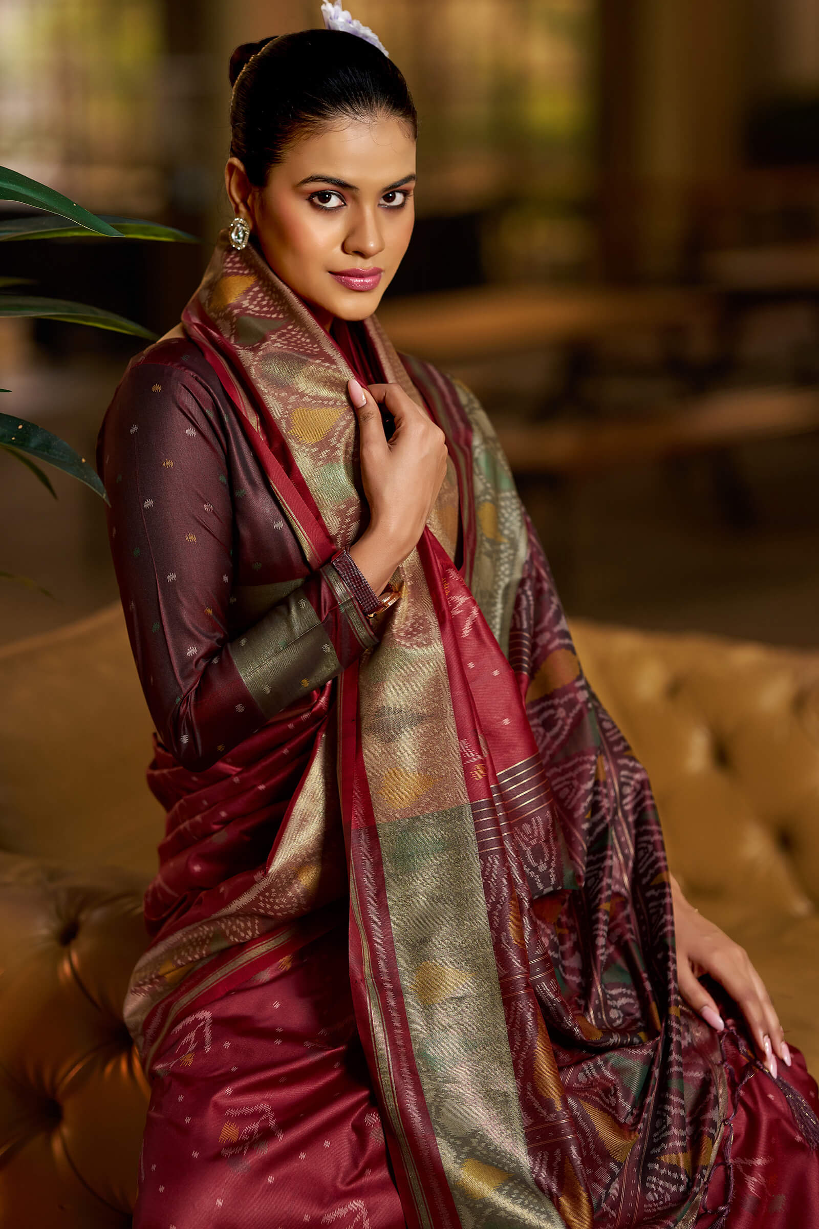 Stylish Maroon Pure Zari Weaving Banarasi Silk Saree With Surreptitious Blouse Piece
