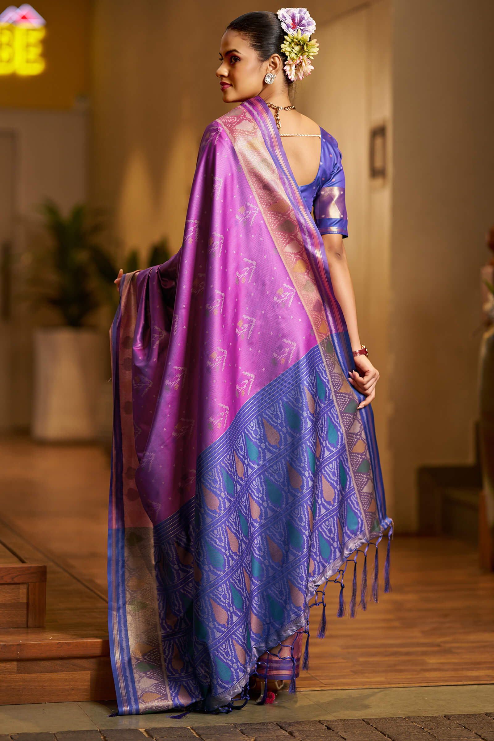 Excellent Purple Pure Zari Weaving Banarasi Silk Saree With Sempiternal Blouse Piece