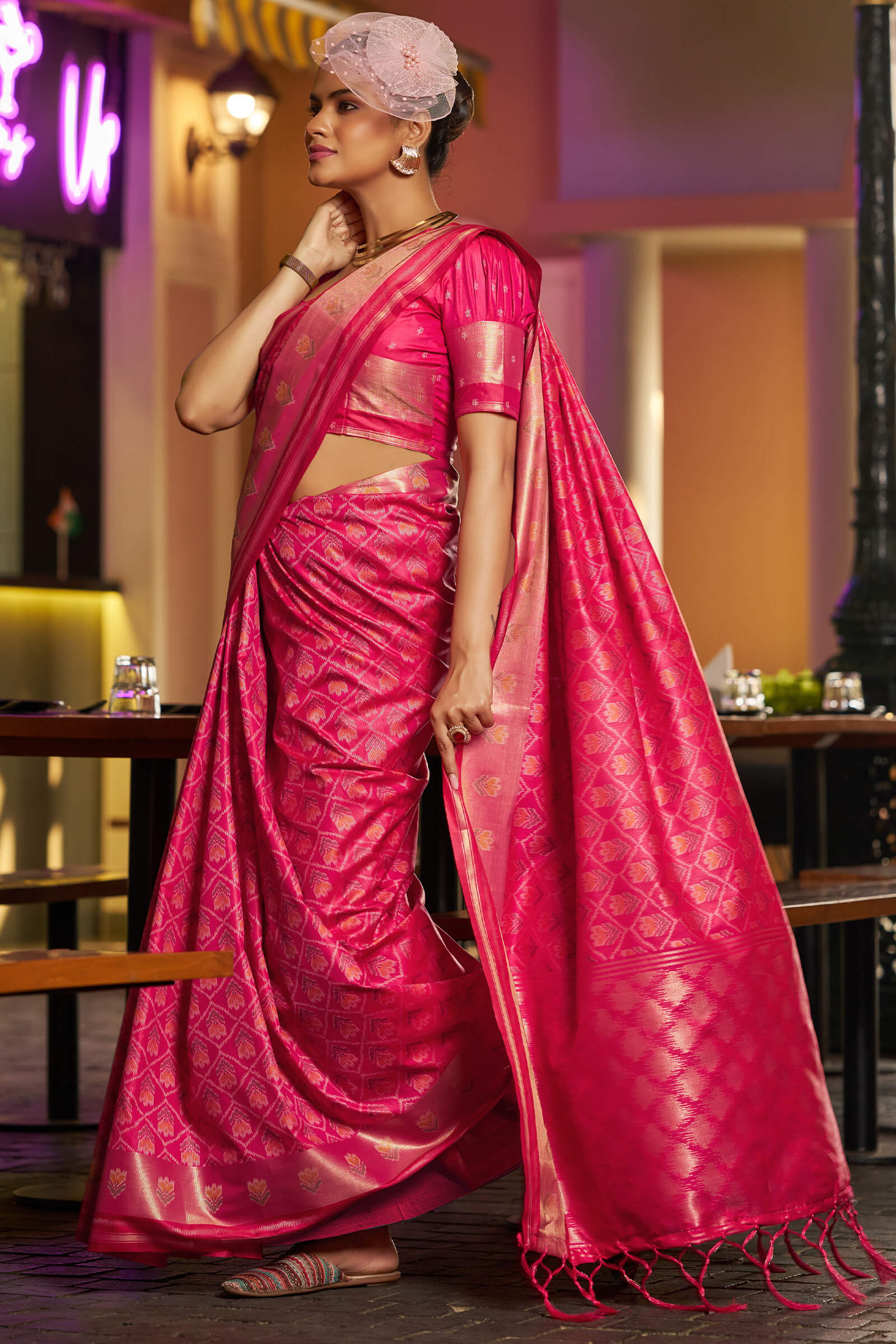 Fugacious Dark Pink Pure Zari Weaving Banarasi Silk Saree With Brood Blouse Piece