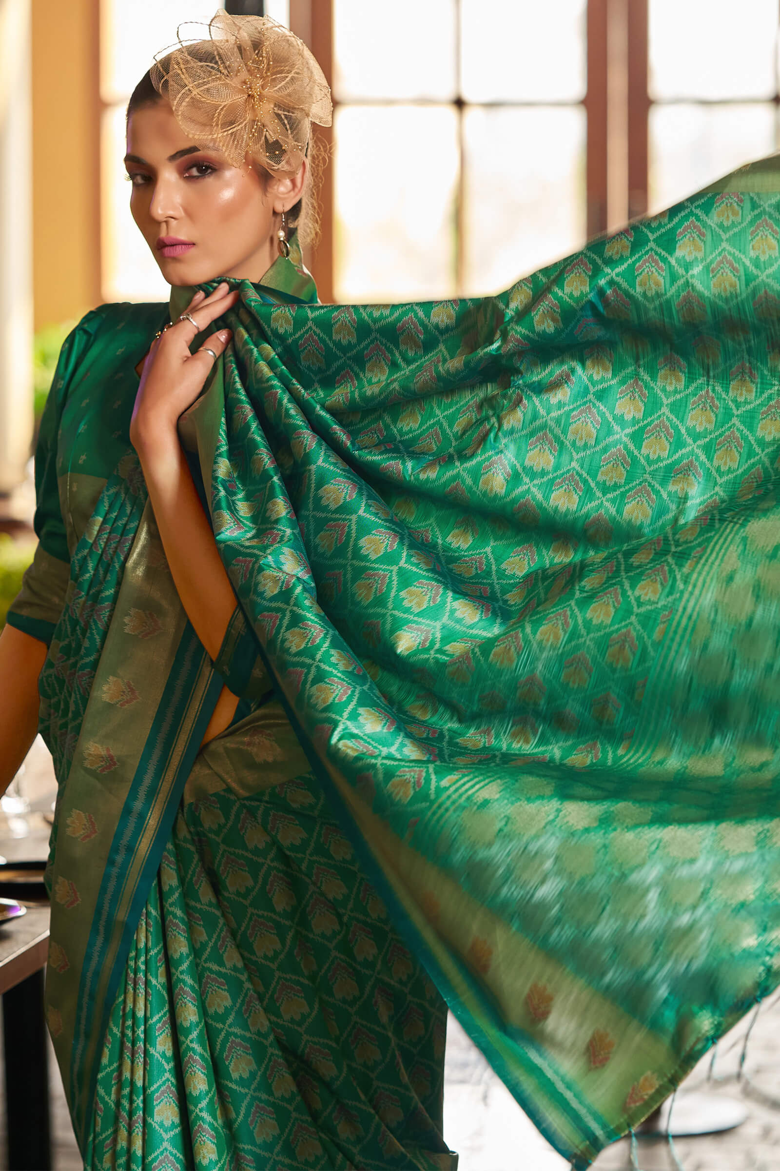 Panoply Green Pure Zari Weaving Banarasi Silk Saree With Imbrication Blouse Piece