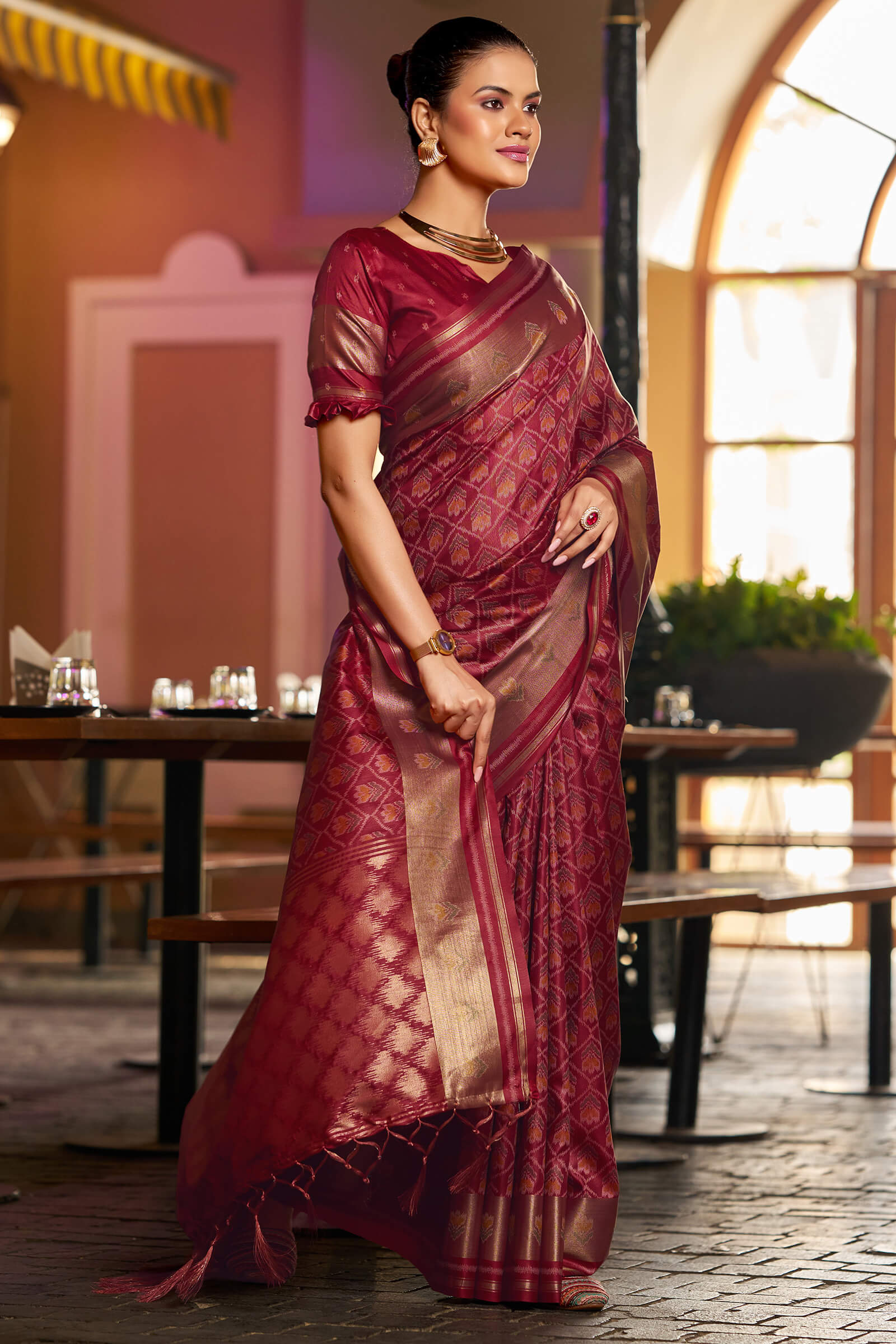 Majestic Maroon Pure Zari Weaving Banarasi Silk Saree With Grandiose Blouse Piece