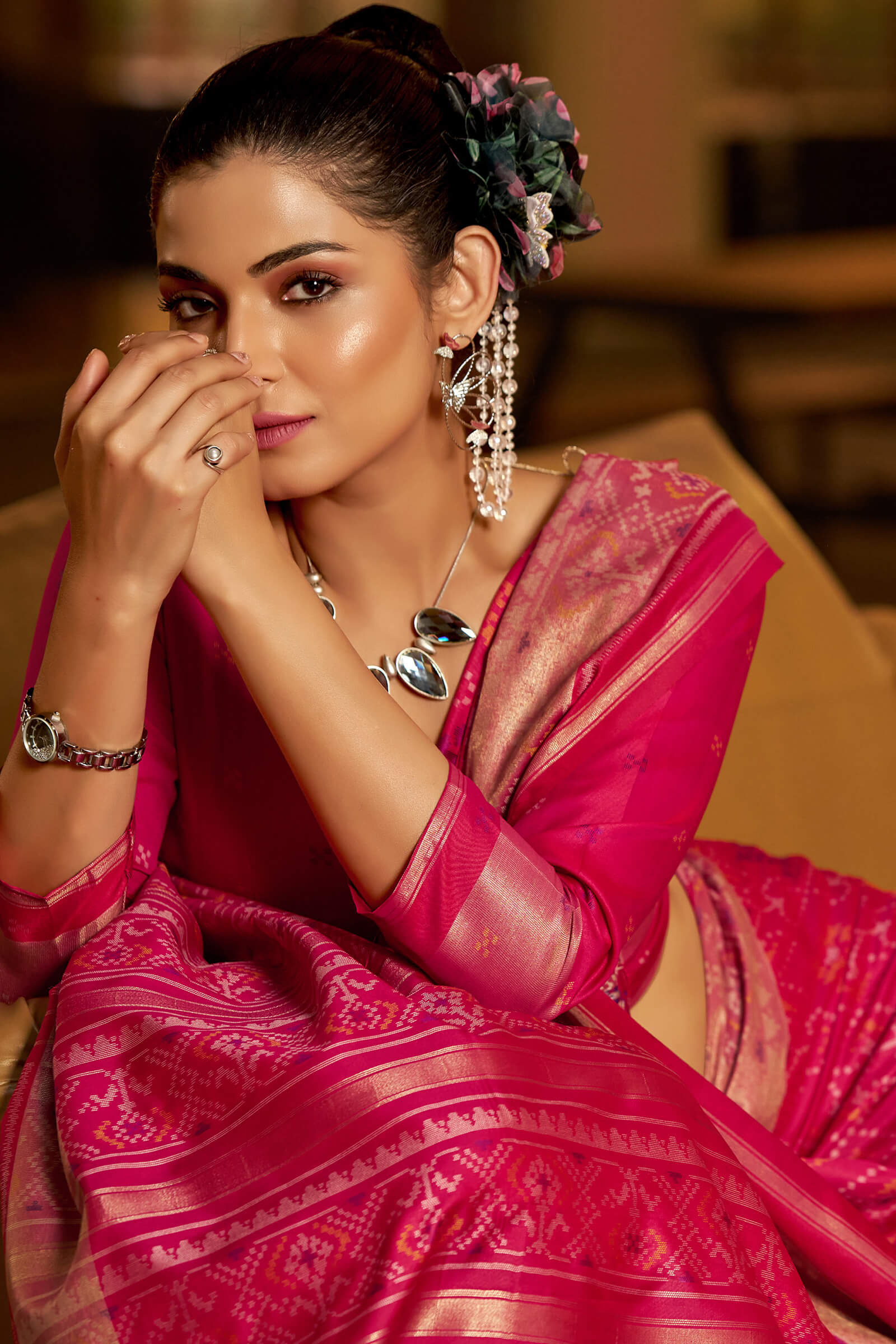 Ephemeral Dark Pink Pure Zari Weaving Banarasi Silk Saree With Outstanding Blouse Piece