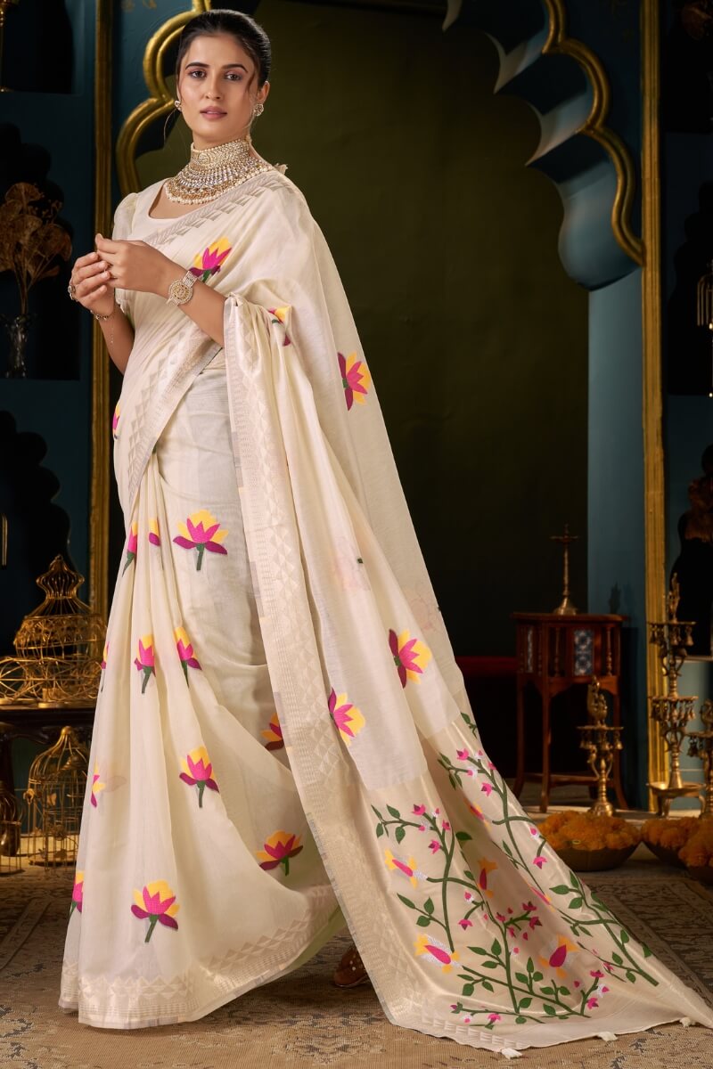Breathtaking Beige Cotton Silk Saree With Delectable Blouse Piece