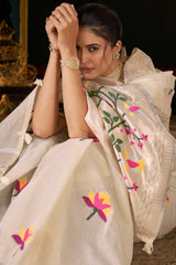Breathtaking Beige Cotton Silk Saree With Delectable Blouse Piece