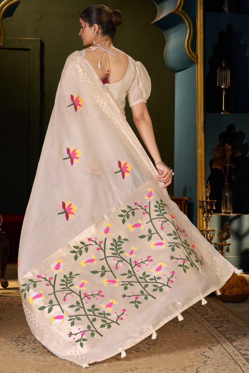 Breathtaking Beige Cotton Silk Saree With Delectable Blouse Piece
