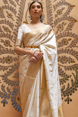 Dissemble White Kanjivaram Silk Saree With Embrocation Blouse Piece