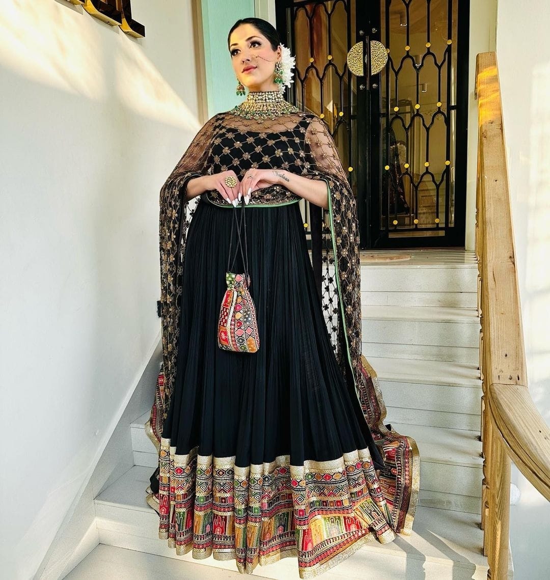 Black Anarkali Gown In Georgette With Embroidery Work