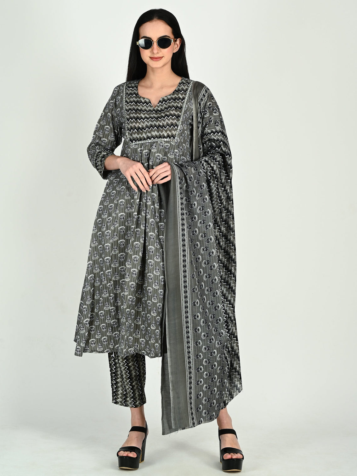 Grey black cotton blend floral block printed kurta pant with dupatta