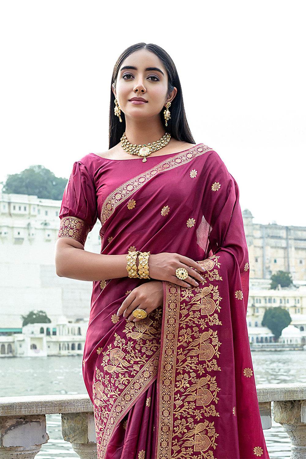 Maroon Silk Blend Saree With Blouse Piece Maroon