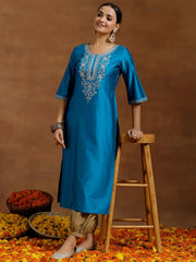Mameraa Blue Embroidered Straight Kurta - Mameraa