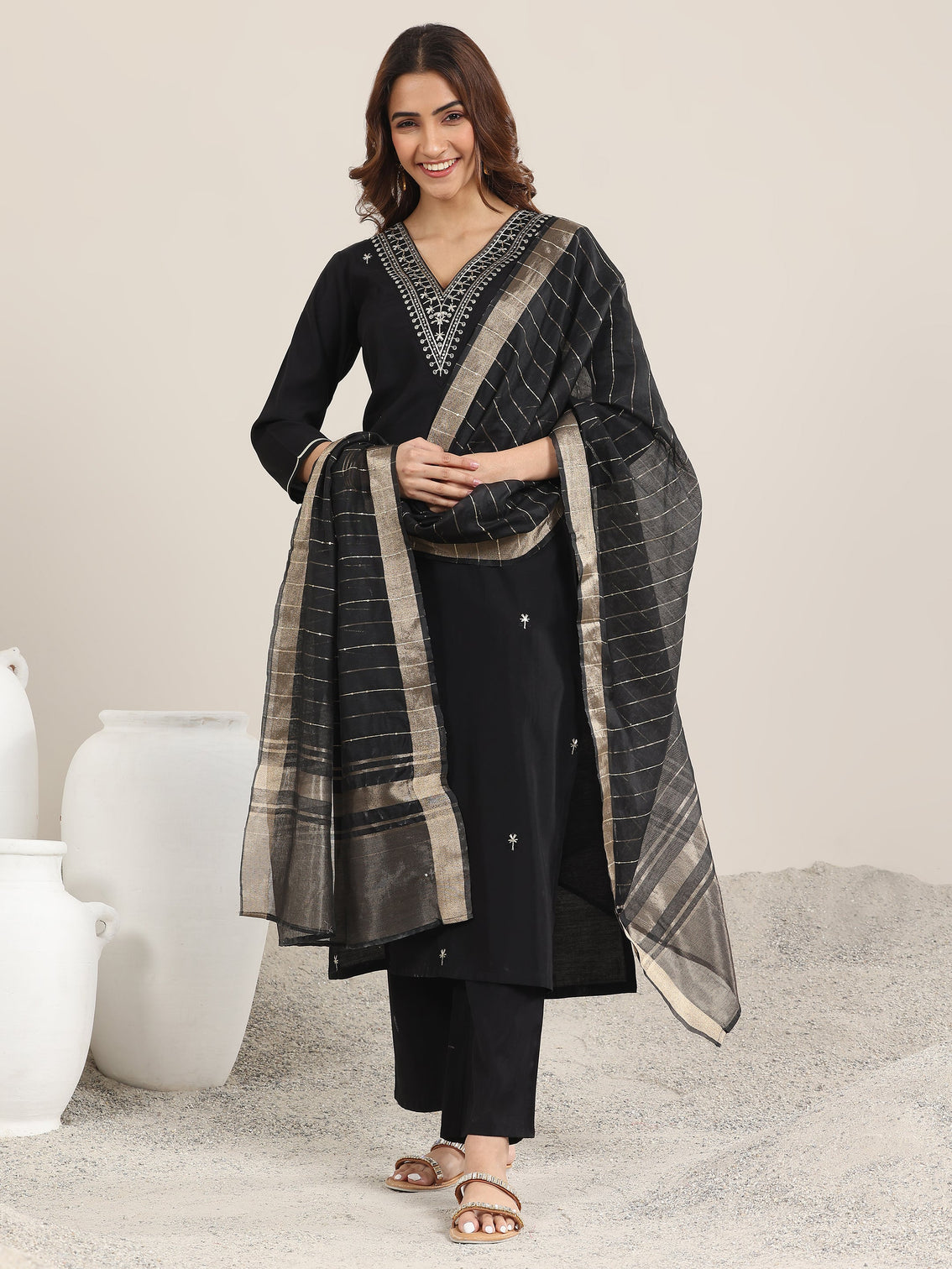 Mameraa Black Embroidered Straight Suit With Dupatta