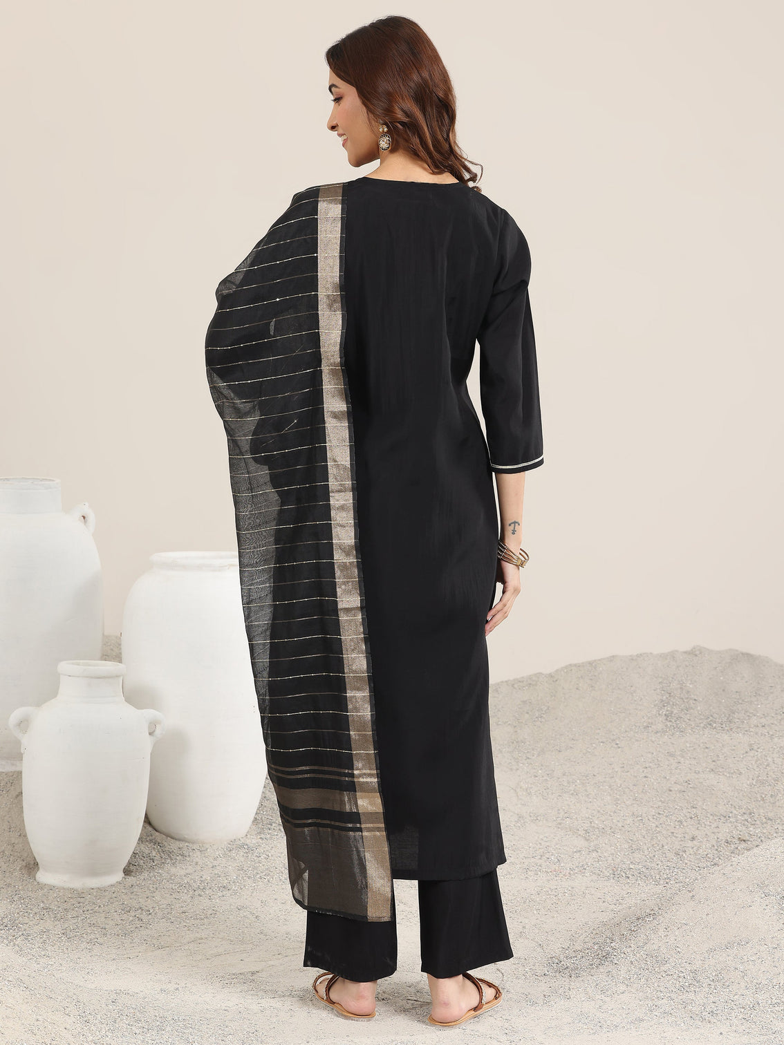 Mameraa Black Embroidered Straight Suit With Dupatta