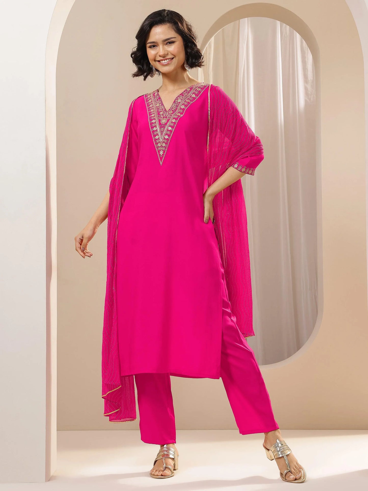 Gerua Pink Embroidered Silk Blend Straight Suit Sets With Dupatta