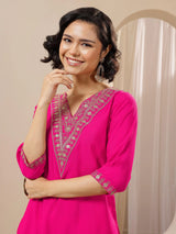 Gerua Pink Embroidered Silk Blend Straight Suit Sets With Dupatta
