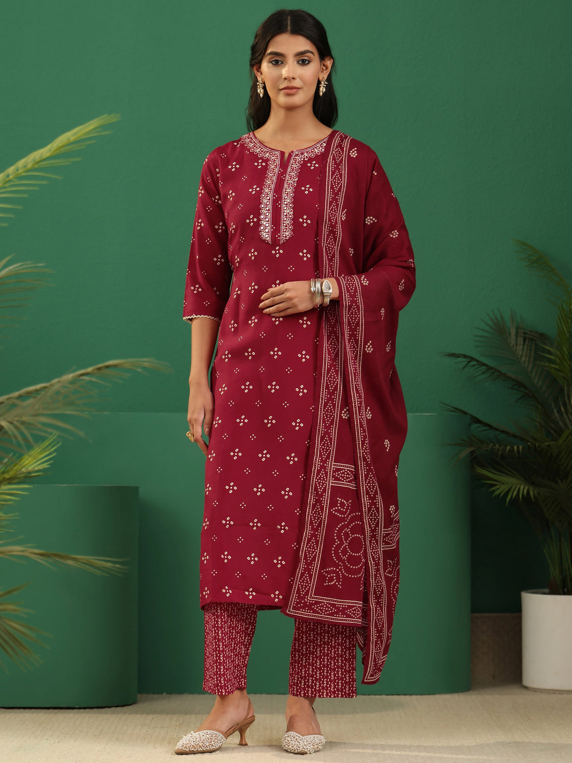 Mameraa Crimson Red Bandhani Straight Suit Set