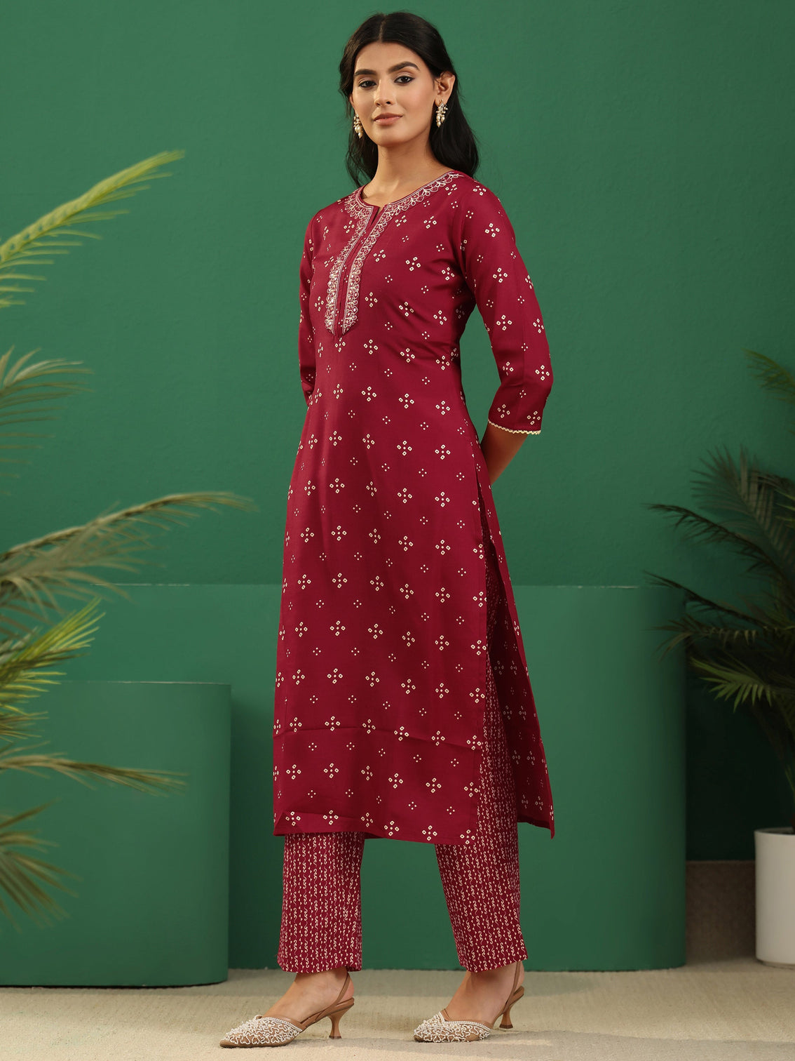Mameraa Crimson Red Bandhani Straight Suit Set