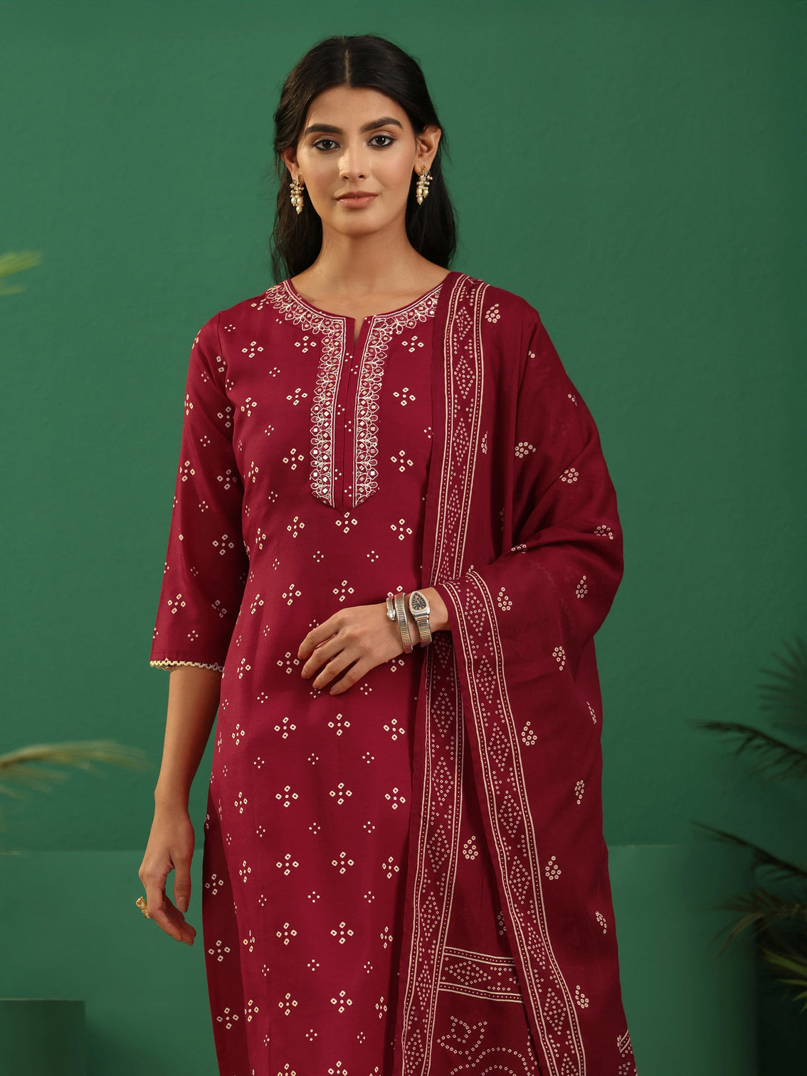 Mameraa Crimson Red Bandhani Straight Suit Set